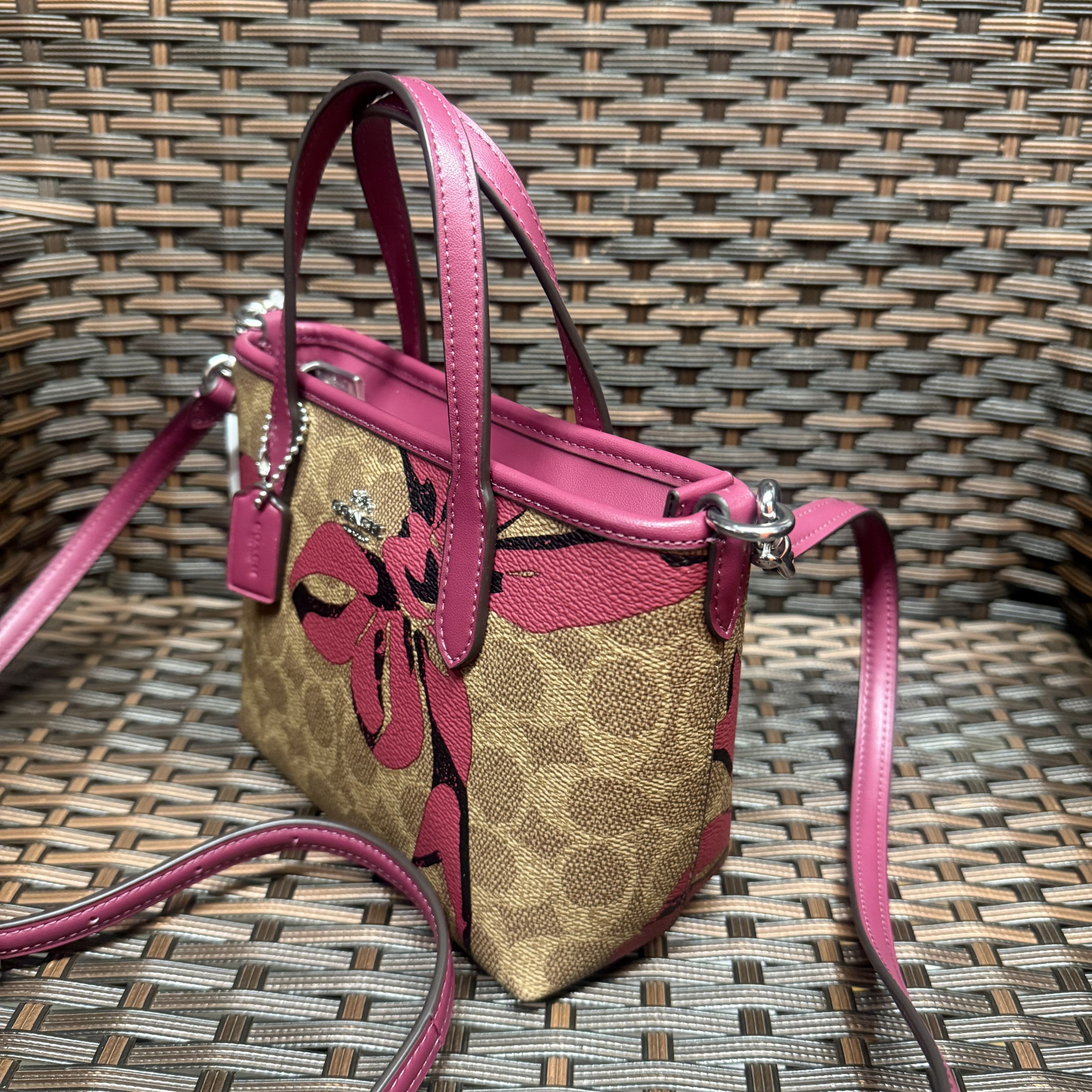 coach City Mini Tote Bag In Signature canvas crossbody CY736