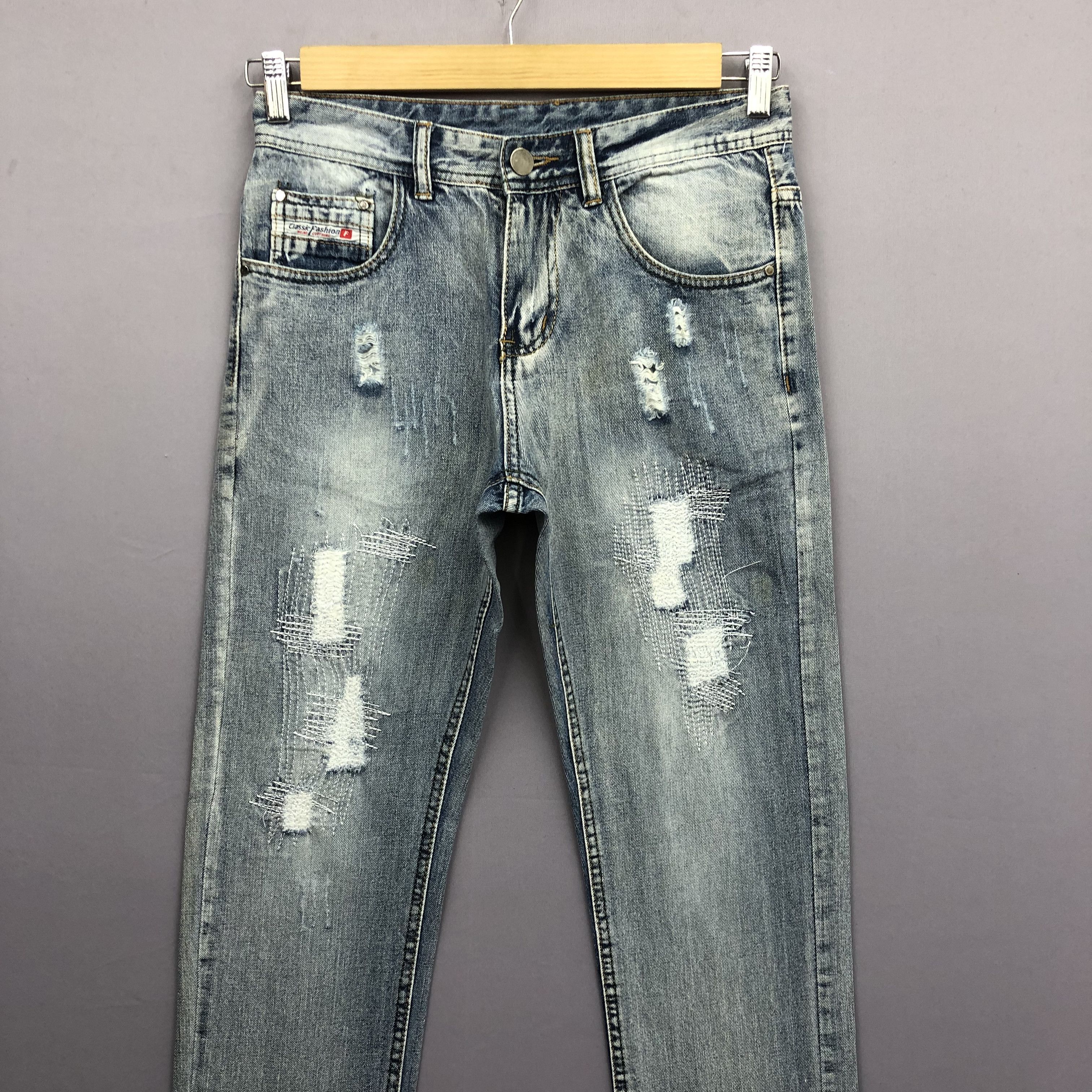 Japanese Brand Vintage Japanese Distressed Faded Light Wash Jeans Denim Size US 30 / EU 46 - 3 Thumbnail