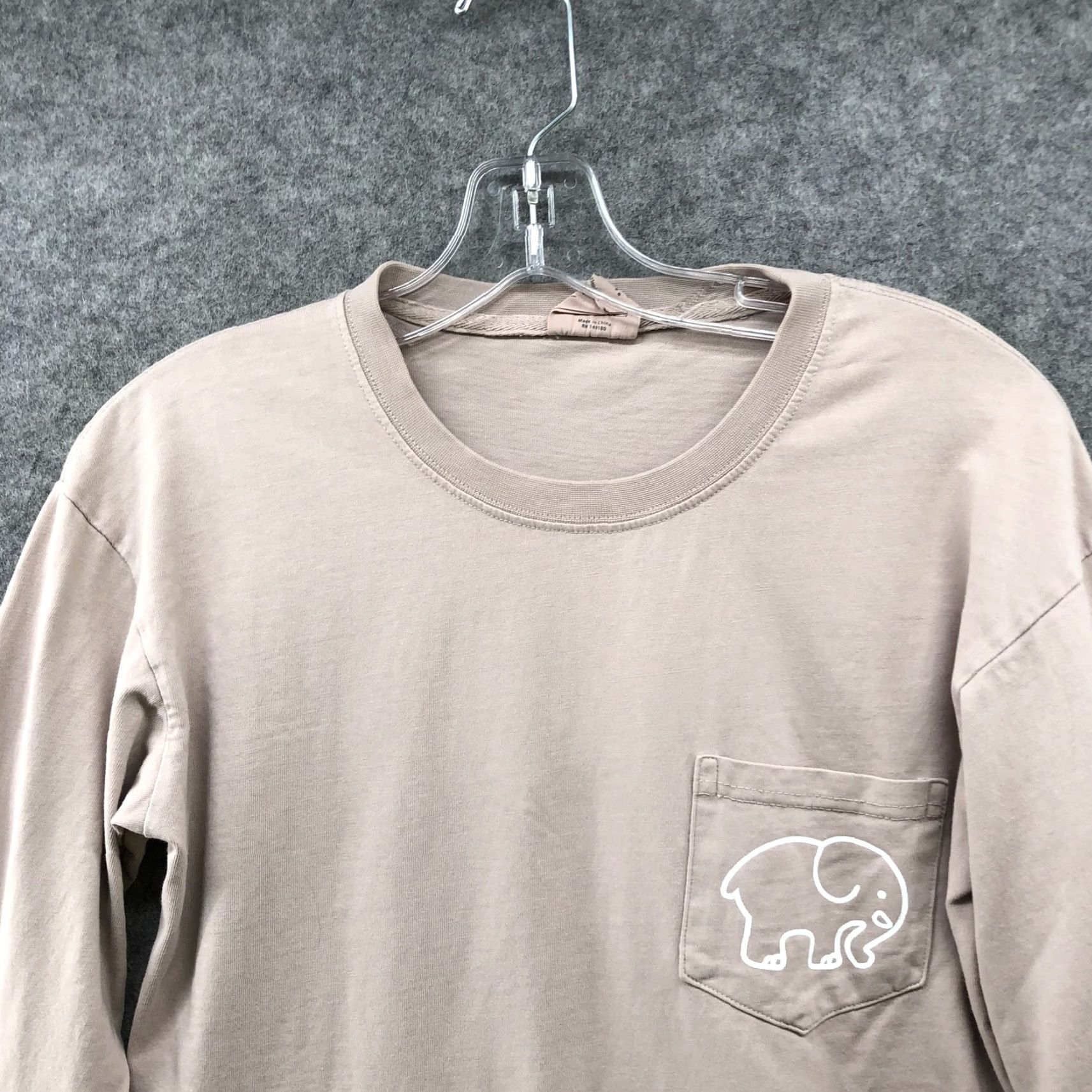 Vintage Ivory Ella Pocket T Shirt Size S Beige Long Sleeve Crewneck Elephant Unisex Adults Regular Cotton Knit Pullover Casual Size S / US 4 / IT 40 - 3 Thumbnail