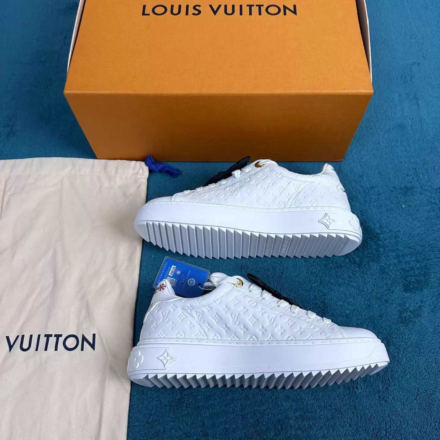 Louis Vuitton LV Time Out x TM Leather Low Top Sneaker White EU38.5 Size US 8 / IT 38 - 3 Thumbnail