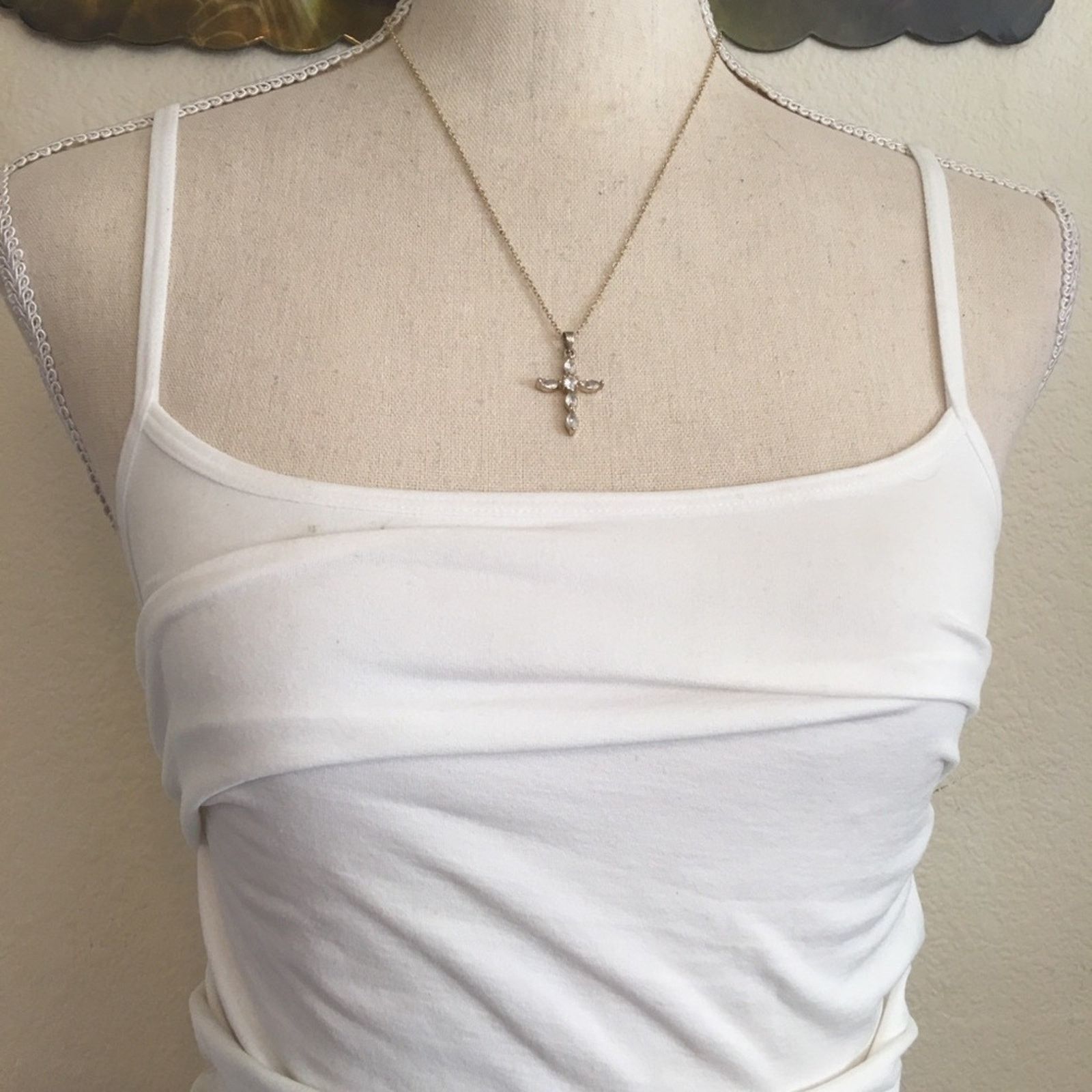 Jewelry CZ stone cross gold tone setting necklace Size ONE SIZE - 3 Thumbnail