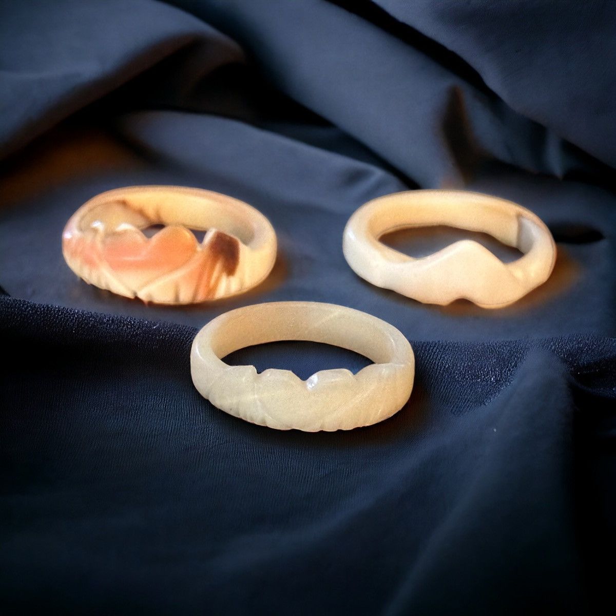 Vintage Vintage 80’s carved shell ring bundle Size ONE SIZE - 1 Thumbnail