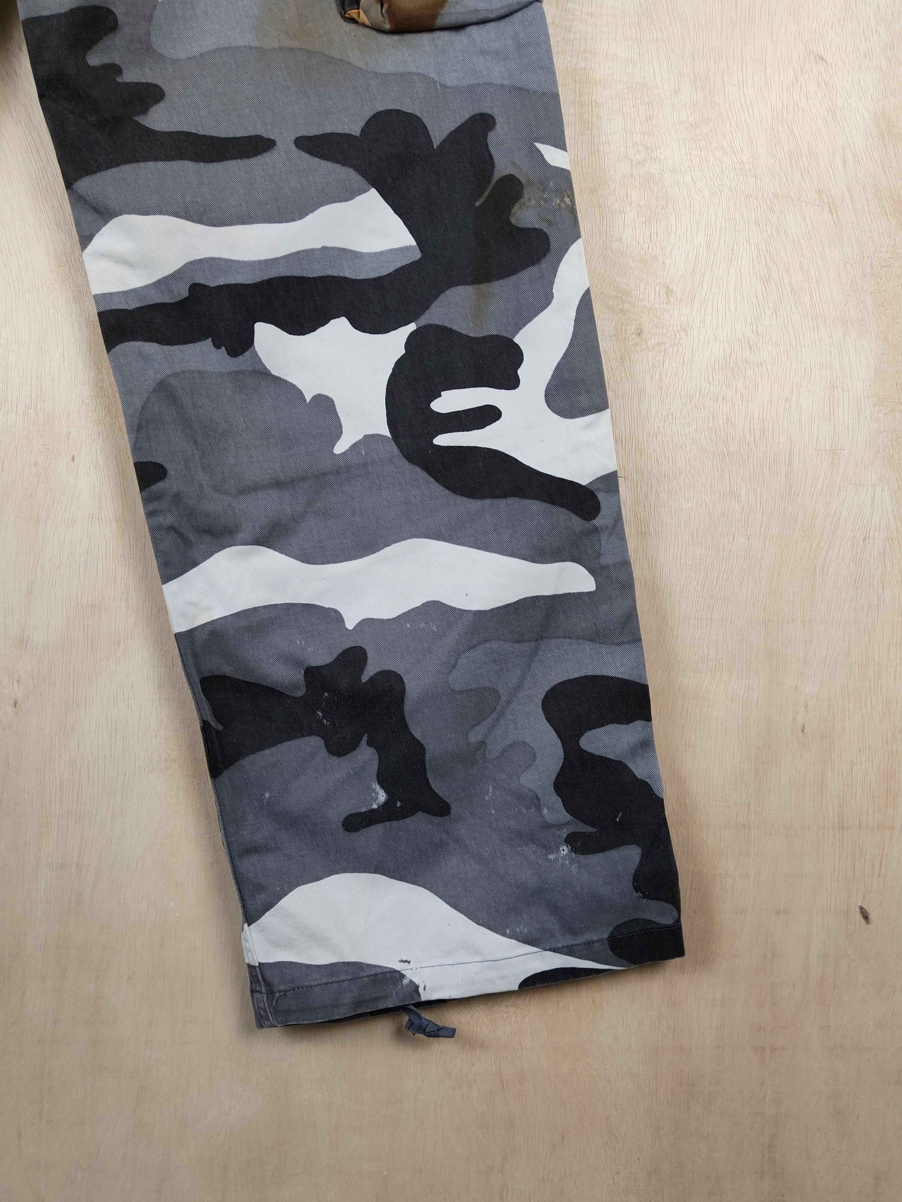 Japanese Brand U.S.N Camouflage Multipocket Tactical Cargo Pants #S2539 Size US 31 - 12 Thumbnail