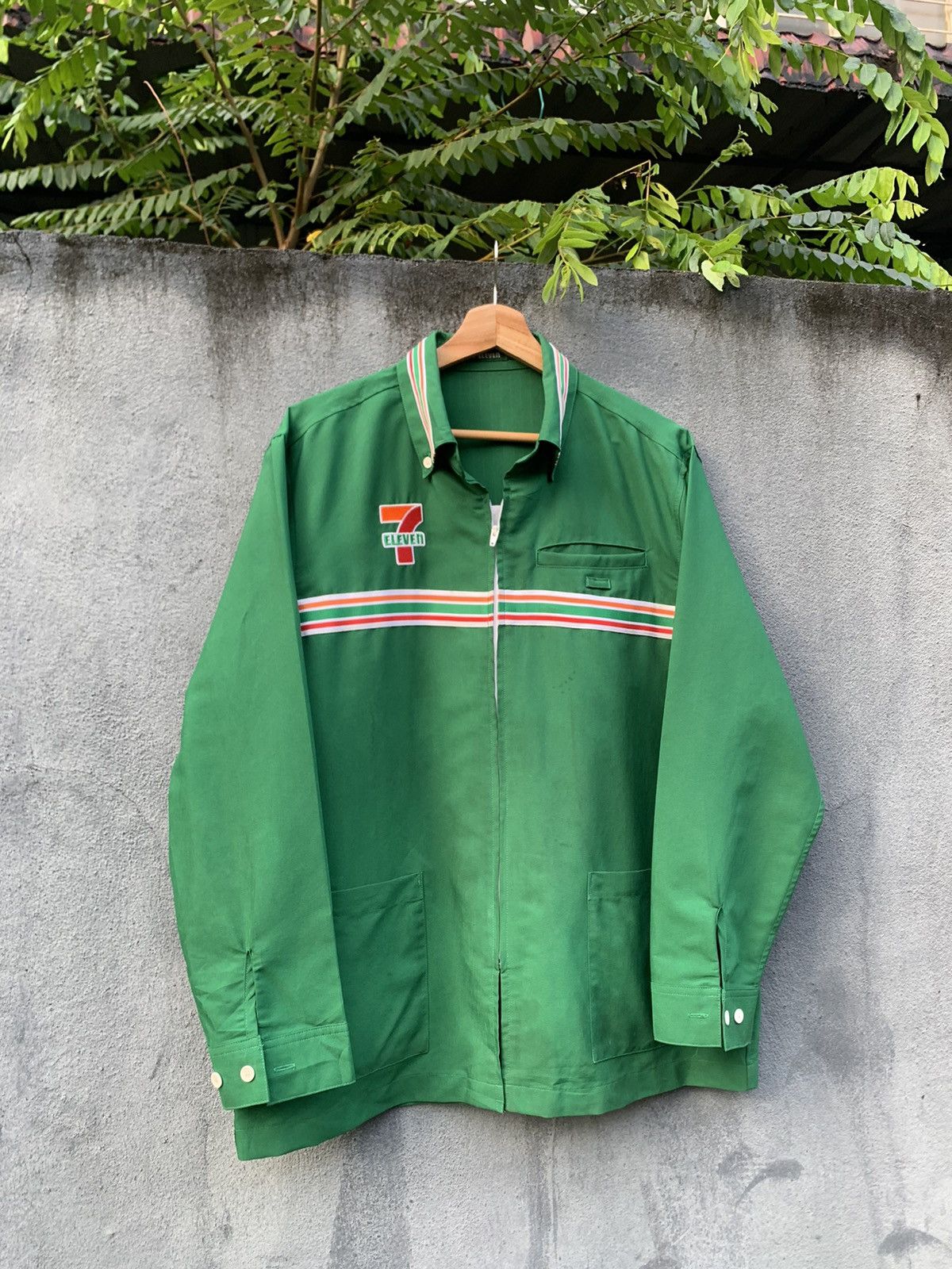 image of Vintage 7 Eleven Long Sleeves Jacket in Green, Men's (Size Large)