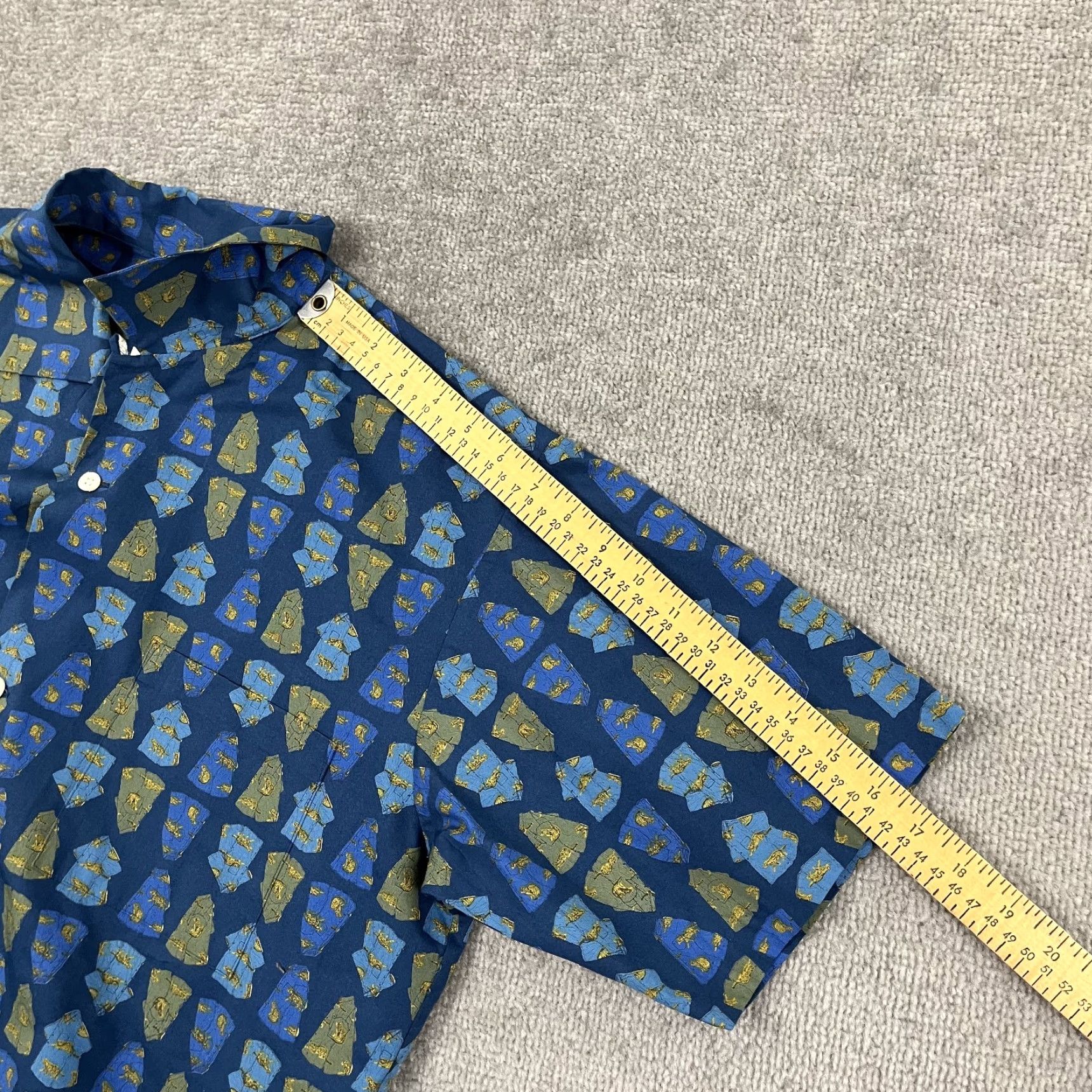 Silhouette VINTAGE Majun Shirt Mens Sz 4 XL/2XL Geometric Silhouette Made in Japan 90s Size US XL / EU 56 / 4 - 6 Thumbnail