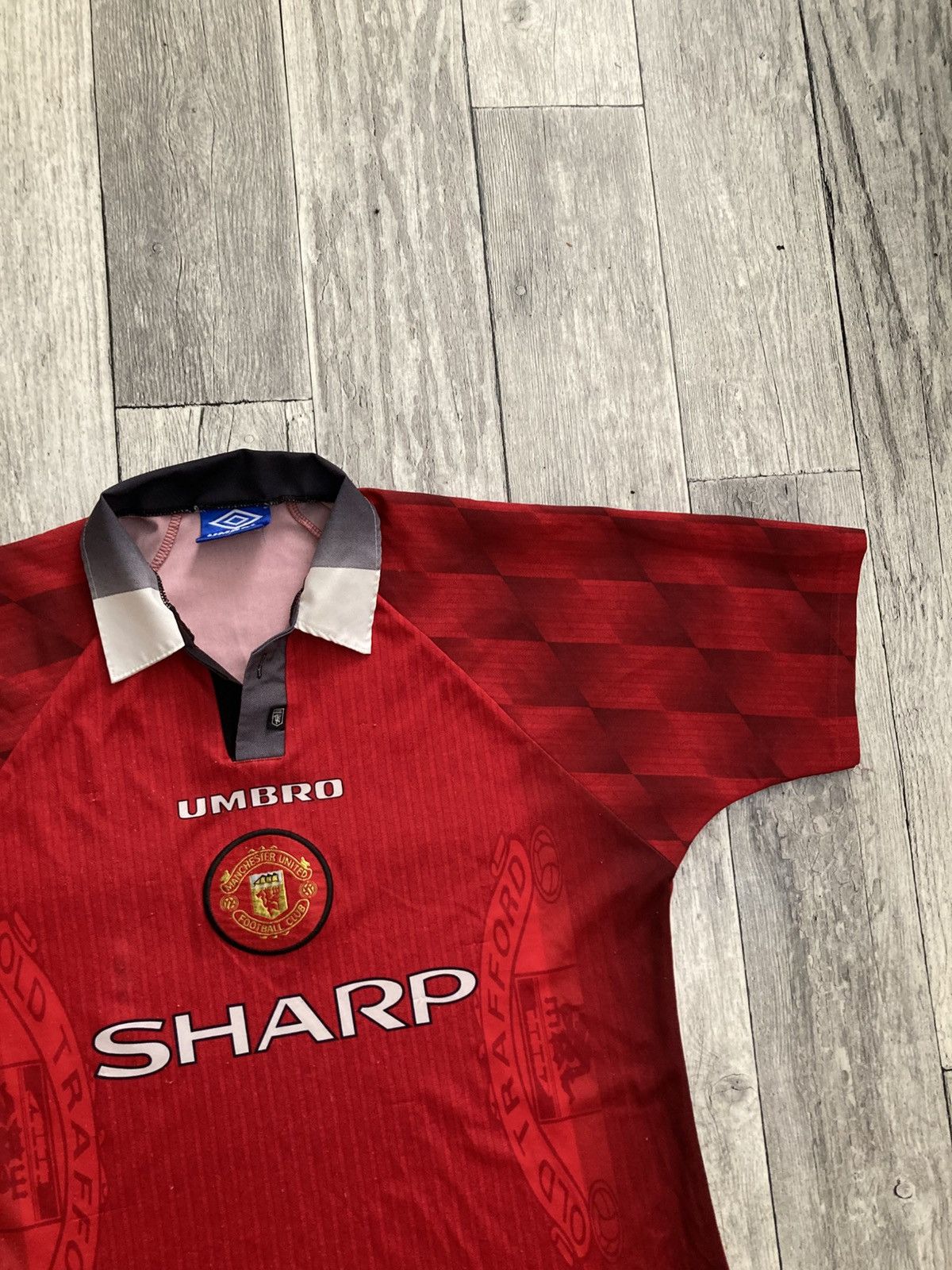 Umbro × Vintage Vintage 96/98 manchester united soccer football jersey L y2k Size US L / EU 52-54 / 3 - 7 Thumbnail