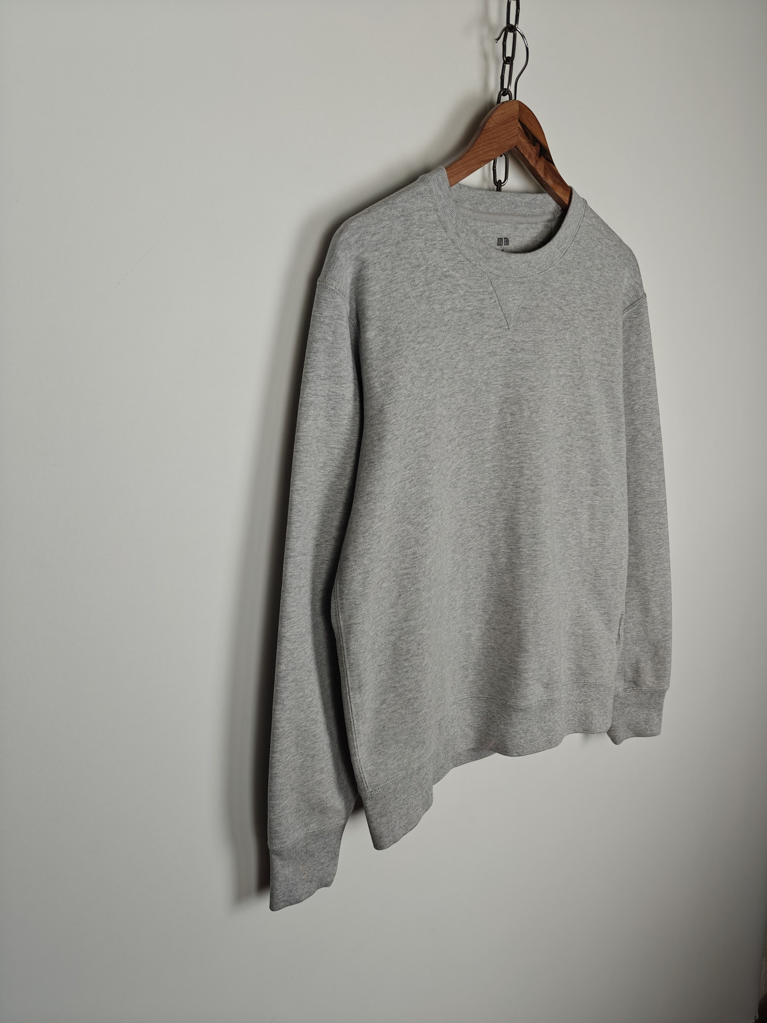 Uniqlo Uniqlo Basic Sweatshirt Crewneck Pullover Gray size M Size US M / EU 48-50 / 2 - 4 Thumbnail