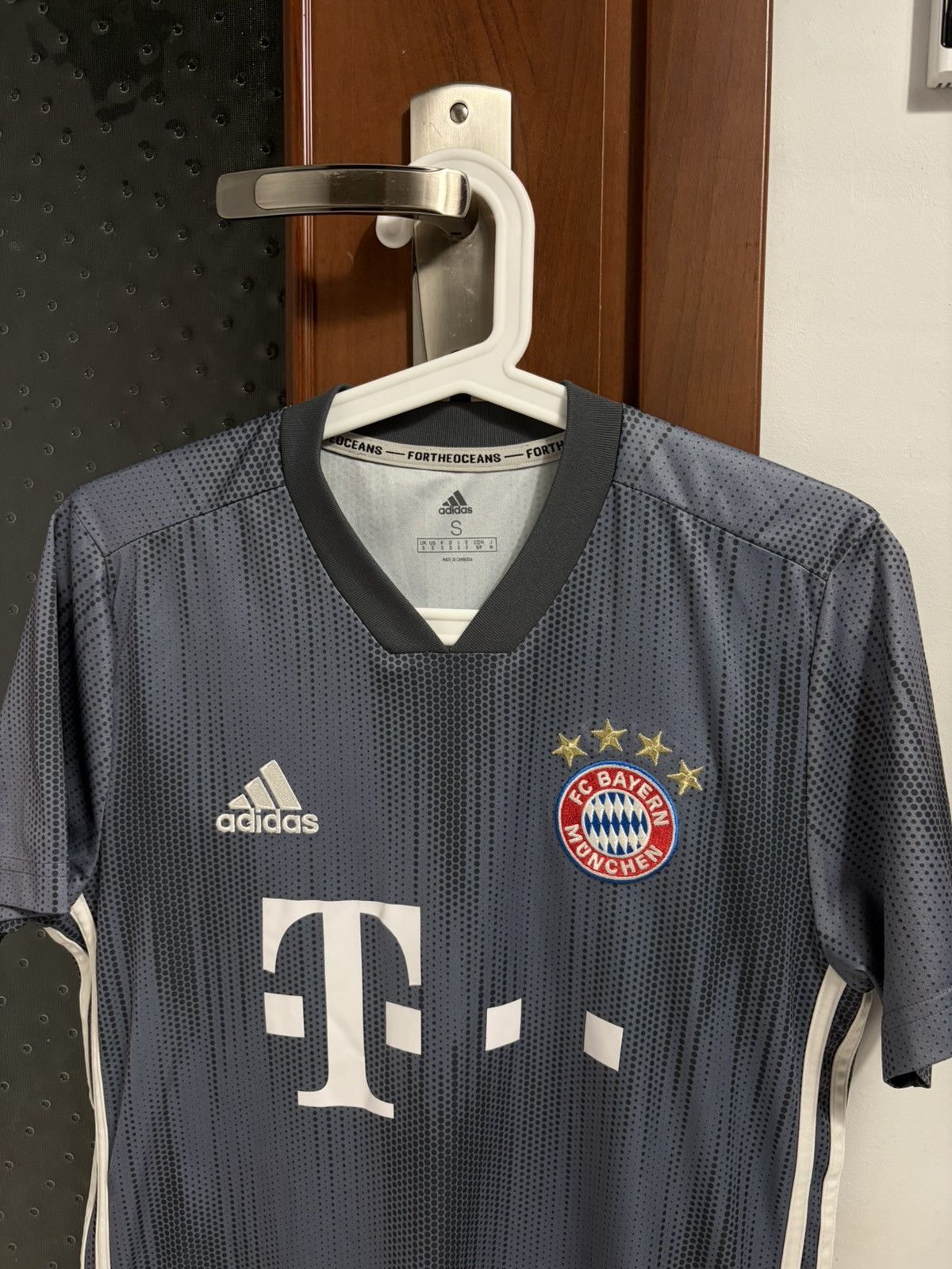 Adidas Adidas Fc Bayern Munich 18/19 Mens Football Jersey Size US S / EU 44-46 / 1 - 4 Thumbnail