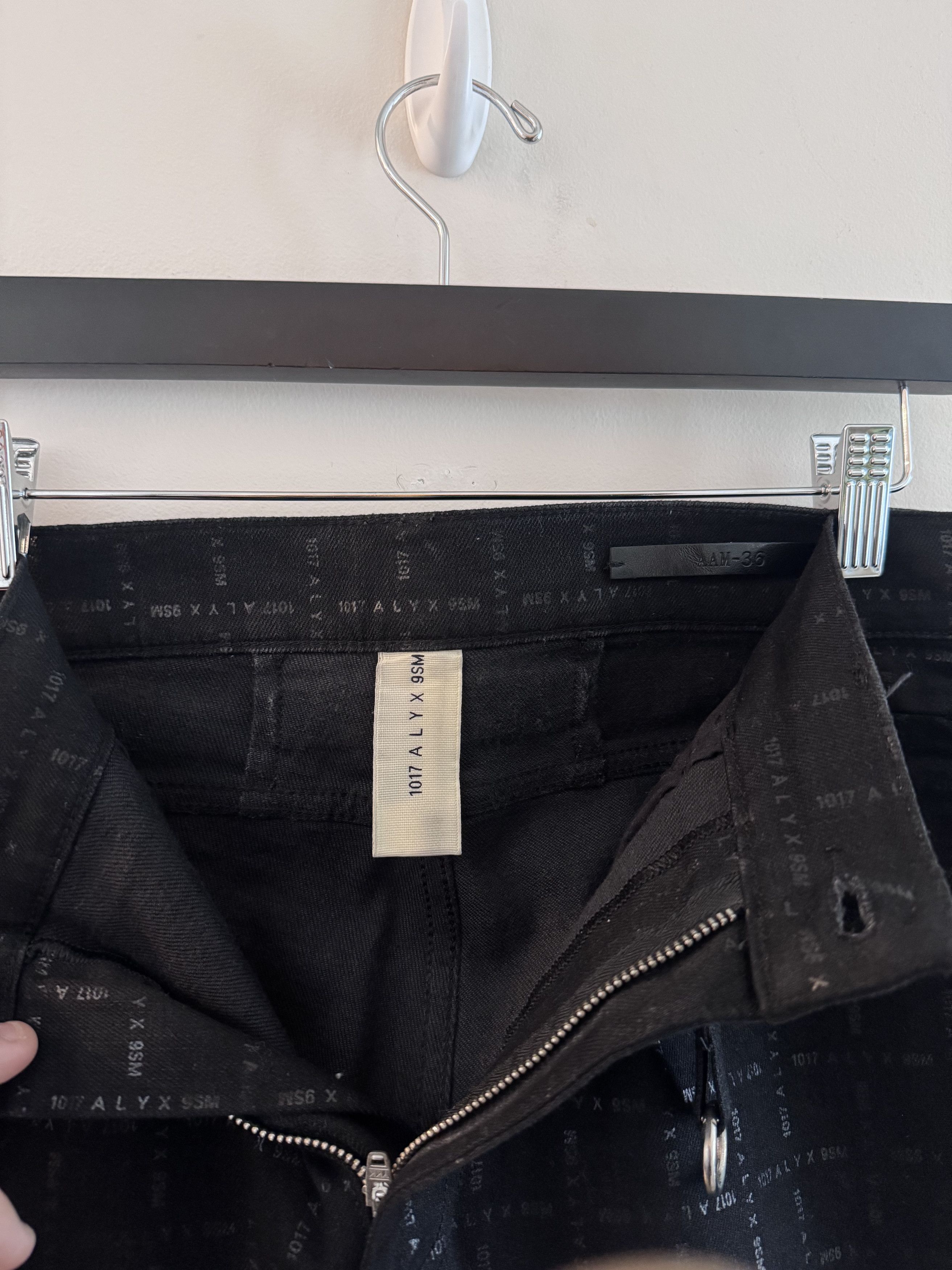 1017 ALYX 9SM Mid Rise Shine Denim Size US 36 / EU 52 - 4 Thumbnail