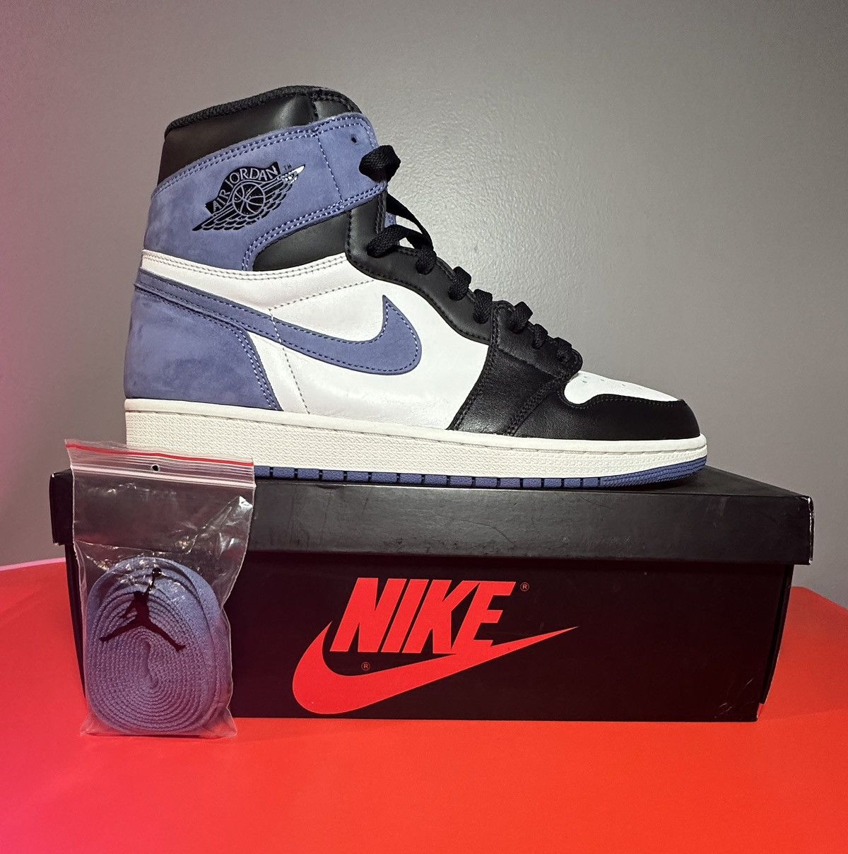 Jordan Brand Size 12 - Air Jordan 1 Retro OG High Blue Moon Size US 12 / EU 45 - 1 Thumbnail