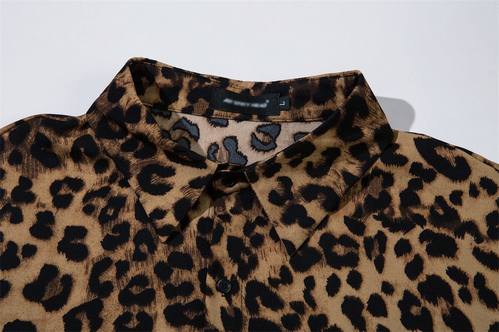Japanese Brand × Vintage Men's casual American style loose button leopard print shirt Size US L / EU 52-54 / 3 - 3 Thumbnail