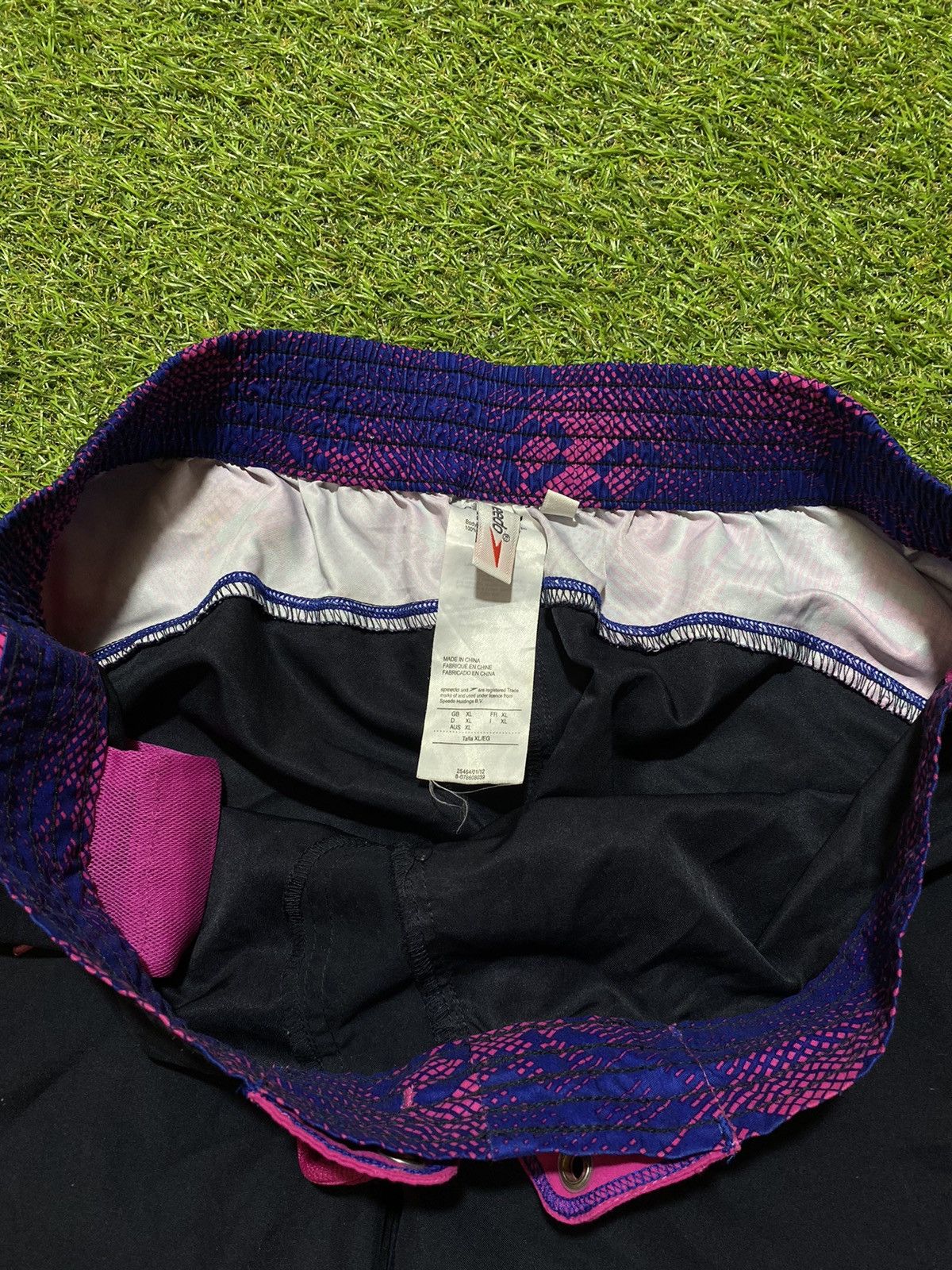 Speedo Vintage Y2K Speedo shorts streetwear casual style size XL Size US 36 / EU 52 - 4 Thumbnail