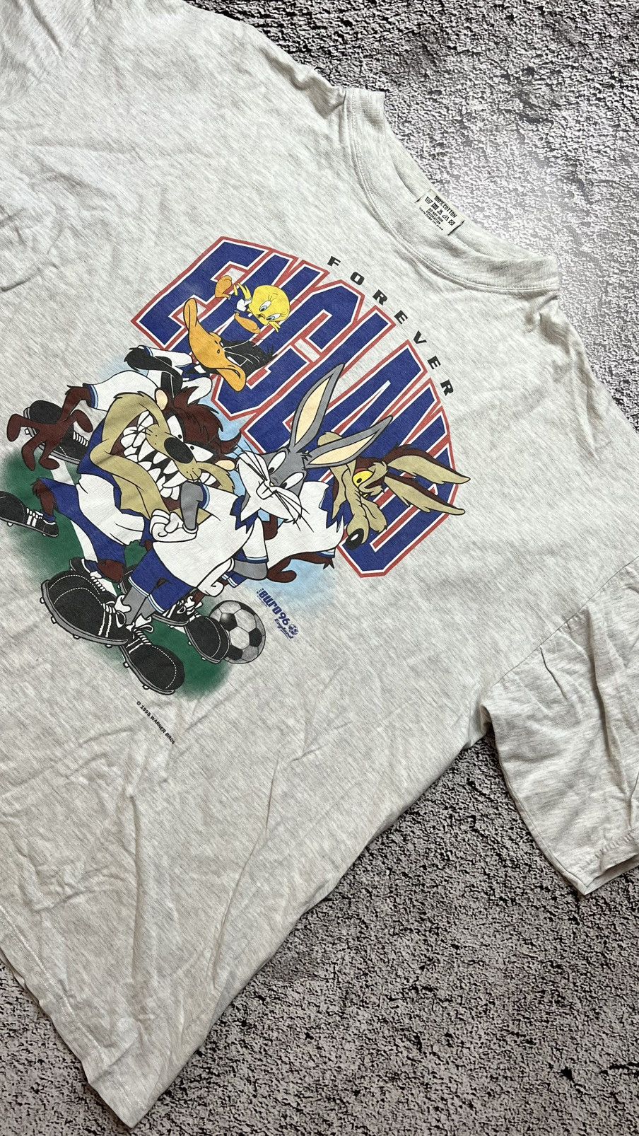 Nutmeg 1995-1996 looney tunes England football euro nutmeg t shirt Size US XL / EU 56 / 4 - 2 Thumbnail