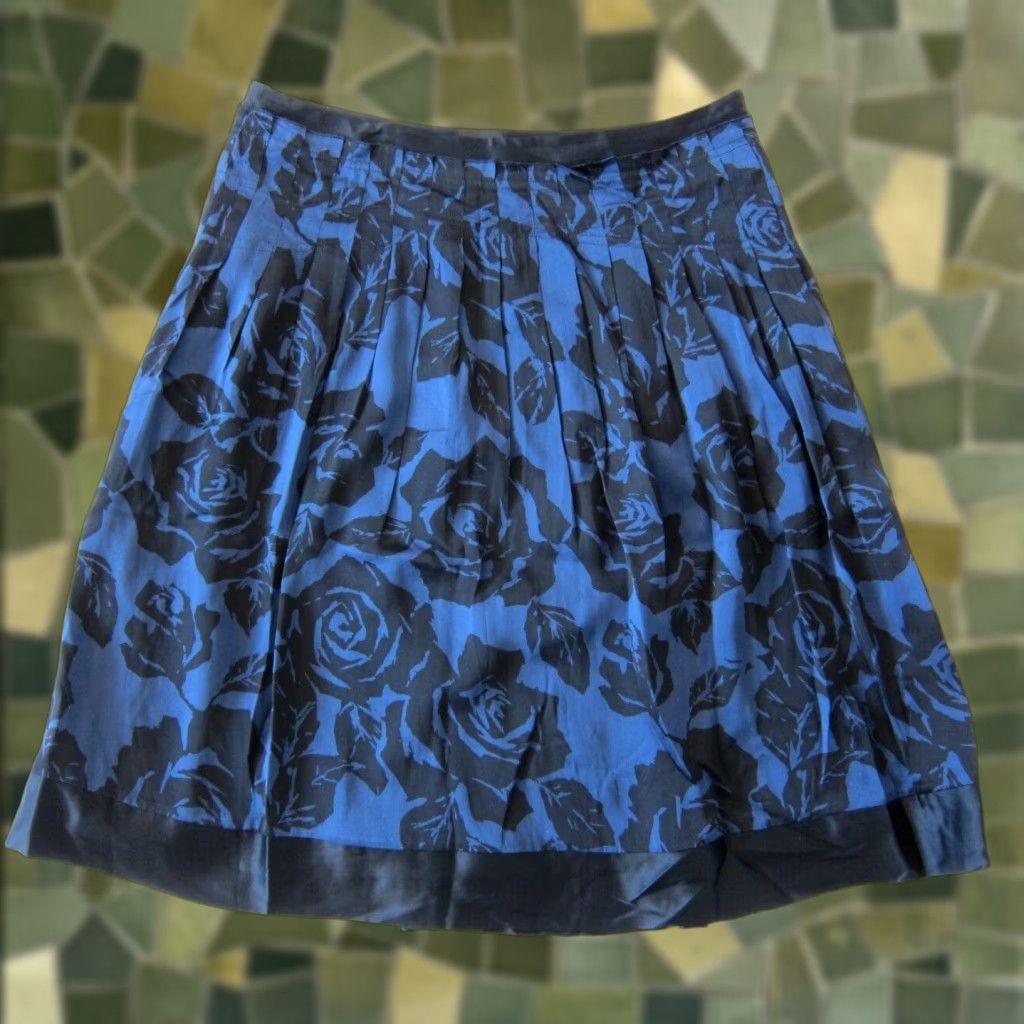 Vintage S5A 100% Silk Black Blue Floral Rose A-Line Pleated Skirt Women Size 8 Size 30" / US 8 / IT 44 - 1 Thumbnail