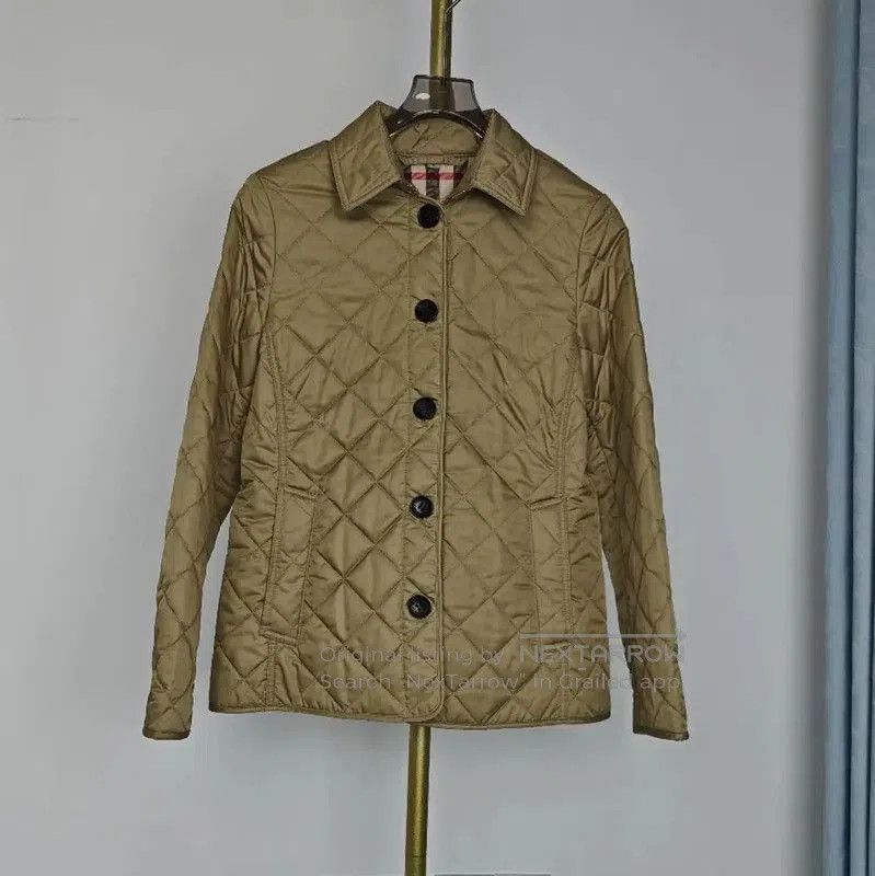 Burberry Burberry Khaki Quilted Short Jacket for Women. Size M / US 6-8 / IT 42-44 - 1 Thumbnail