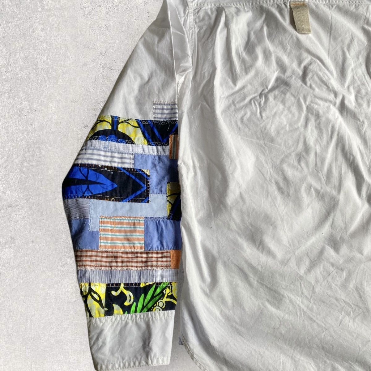 Comme des Garcons SS16 “Faraway” African Patchwork Sleeves Shirt Size US S / EU 44-46 / 1 - 7 Thumbnail