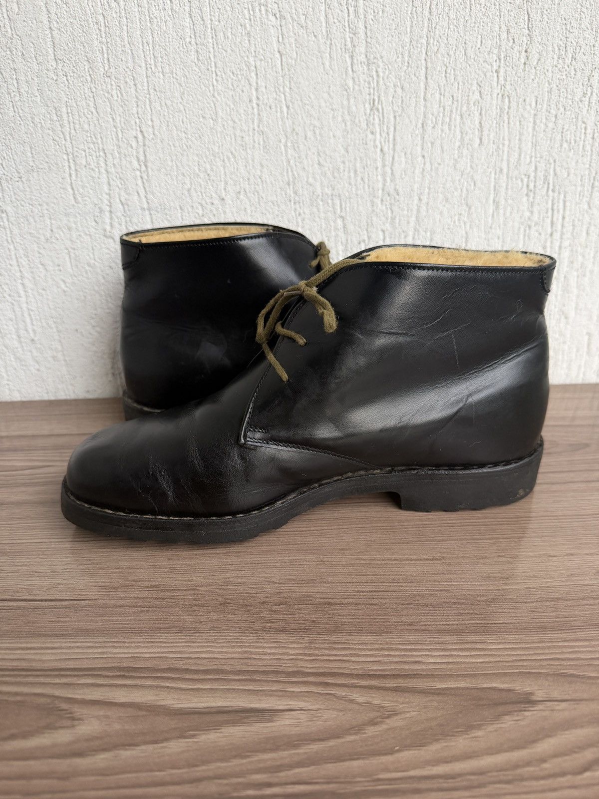 Paraboot chukka boots with wool lining Size US 9 / EU 42 - 9 Thumbnail