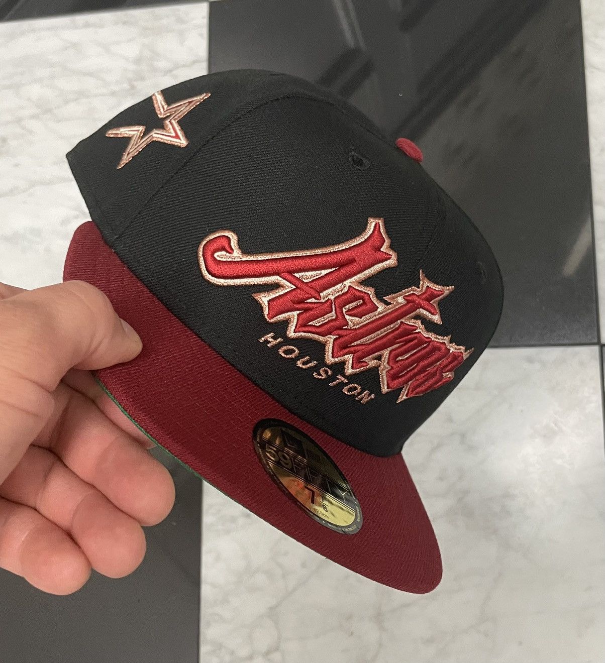 New Era 🔥 Exclusive Astros fitted 7 7/8 Size ONE SIZE - 1 Thumbnail