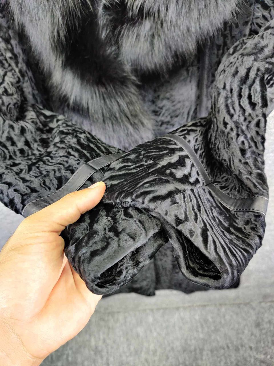 The Unbranded Brand Vintage Unbrand Leather Faux Fur Long Coat Size US M / EU 48-50 / 2 - 11 Thumbnail