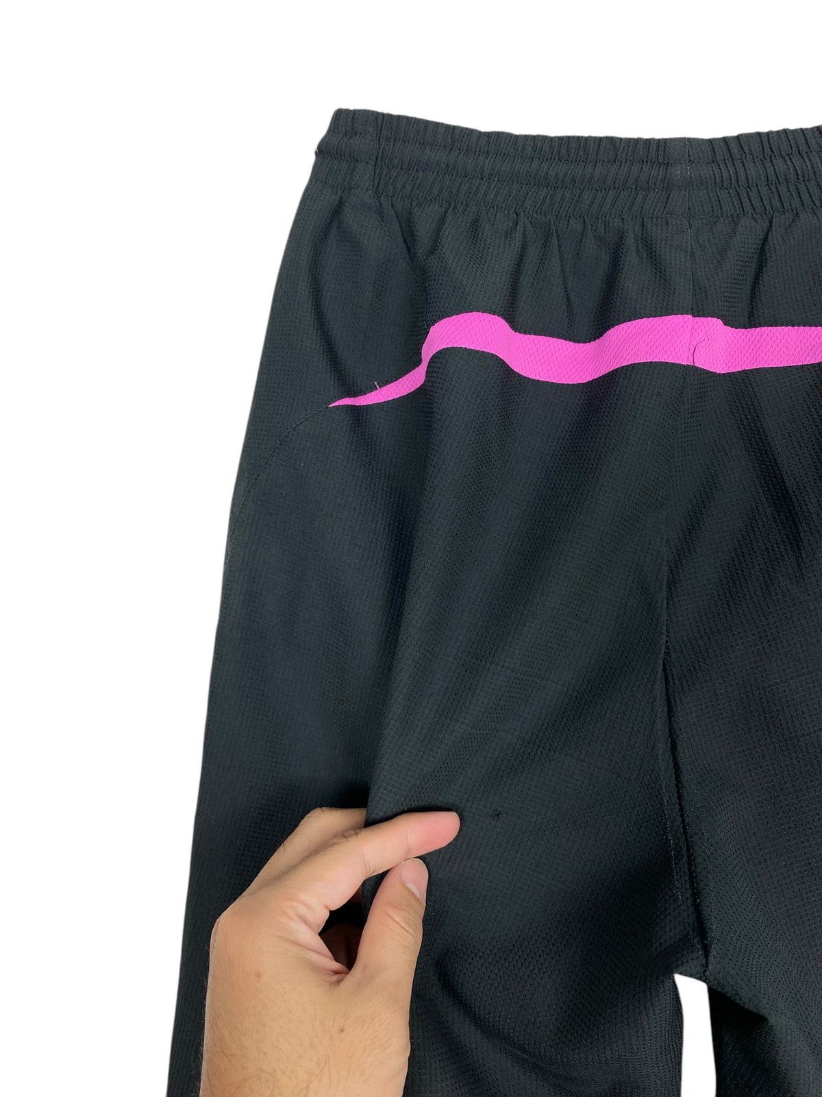 Umbro Rare‼️ Umbro Windbreaker Pants Small Logo Size US 28 / EU 44 - 10 Thumbnail