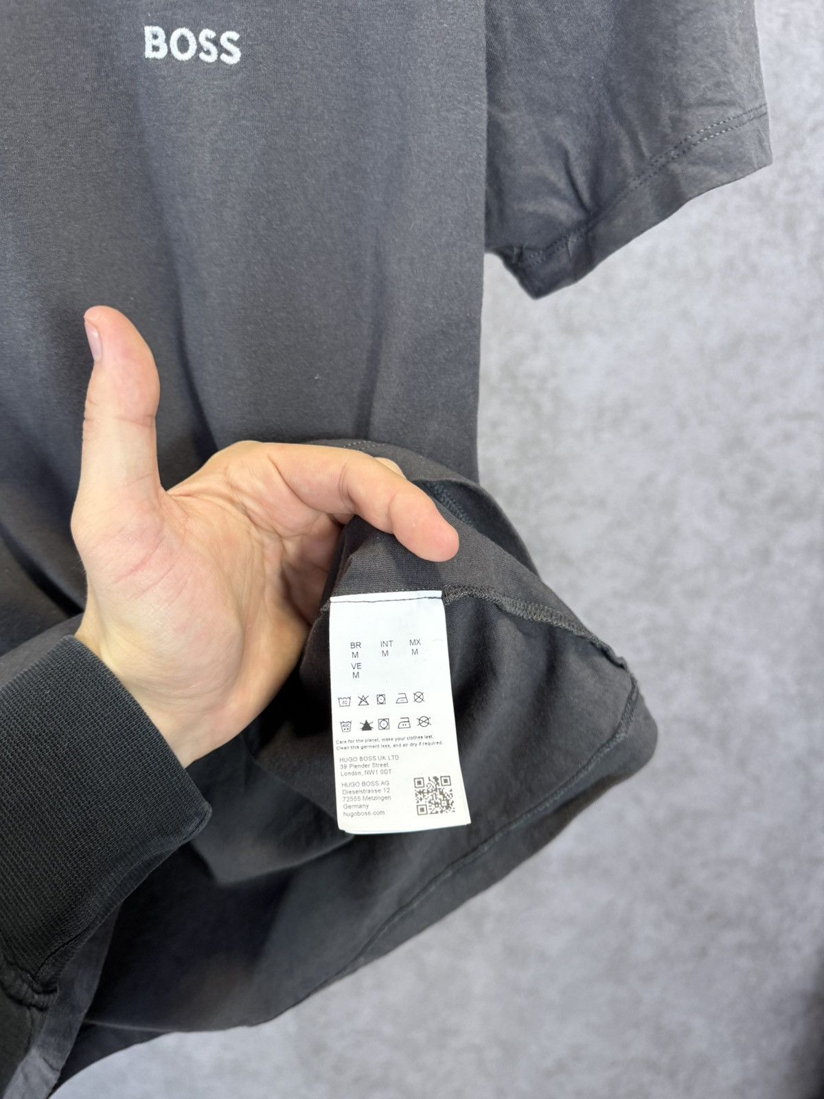Designer × Hugo Boss Hugo Boss designer logo tee Size US S / EU 44-46 / 1 - 4 Thumbnail
