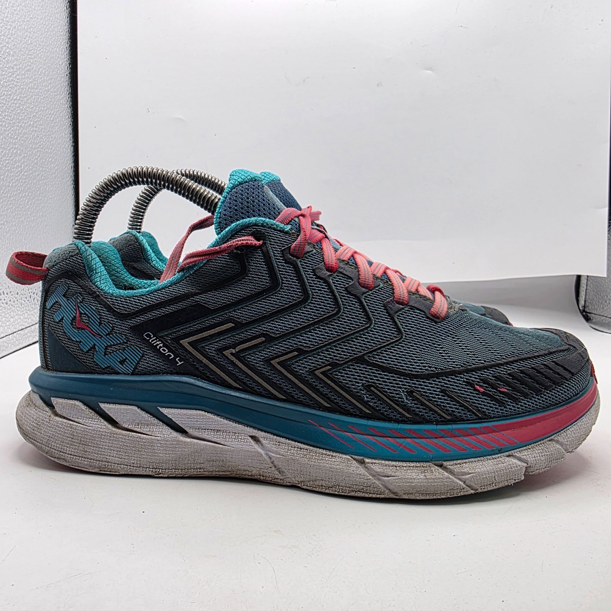 Hoka Hoka One One Clifton 4 Wide Womens Running Shoes Size 7 Gray Size US 7 / IT 37 - 11 Thumbnail