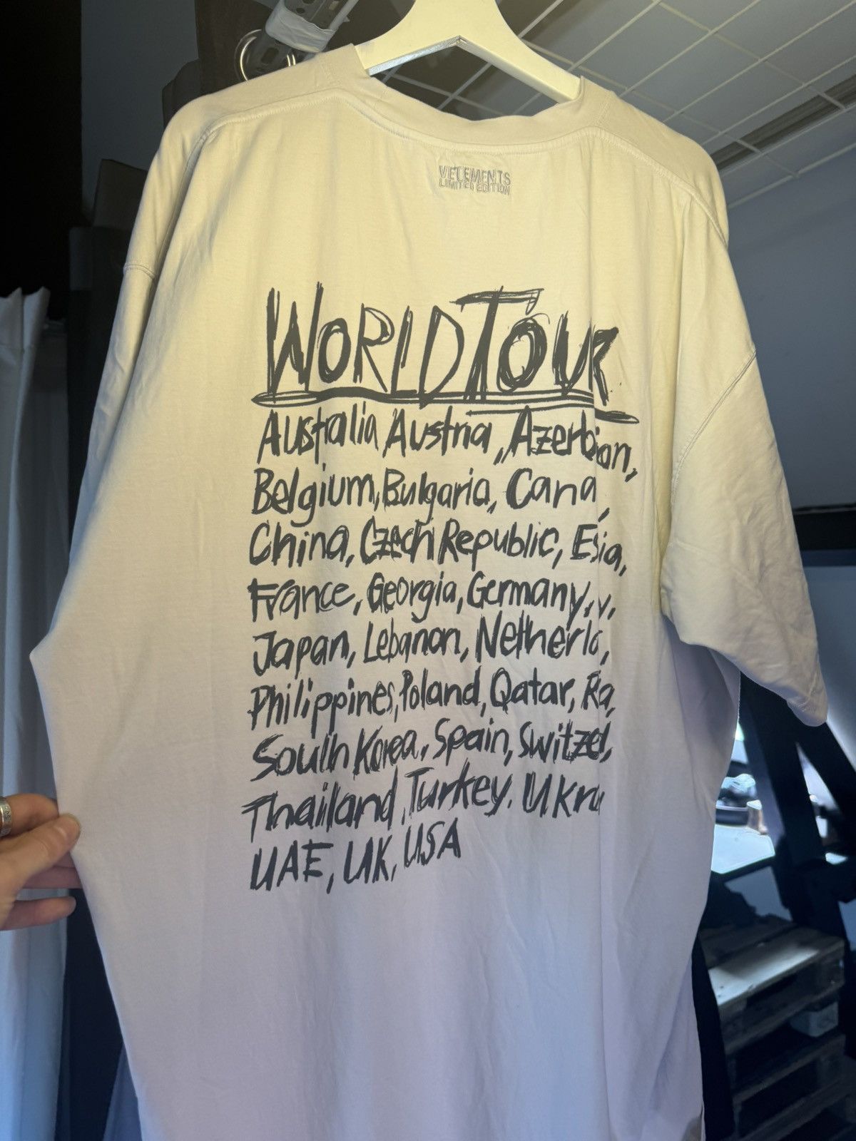 Vetements Vetements Limited Edition / World Tour Tee Size US M / EU 48-50 / 2 - 6 Thumbnail
