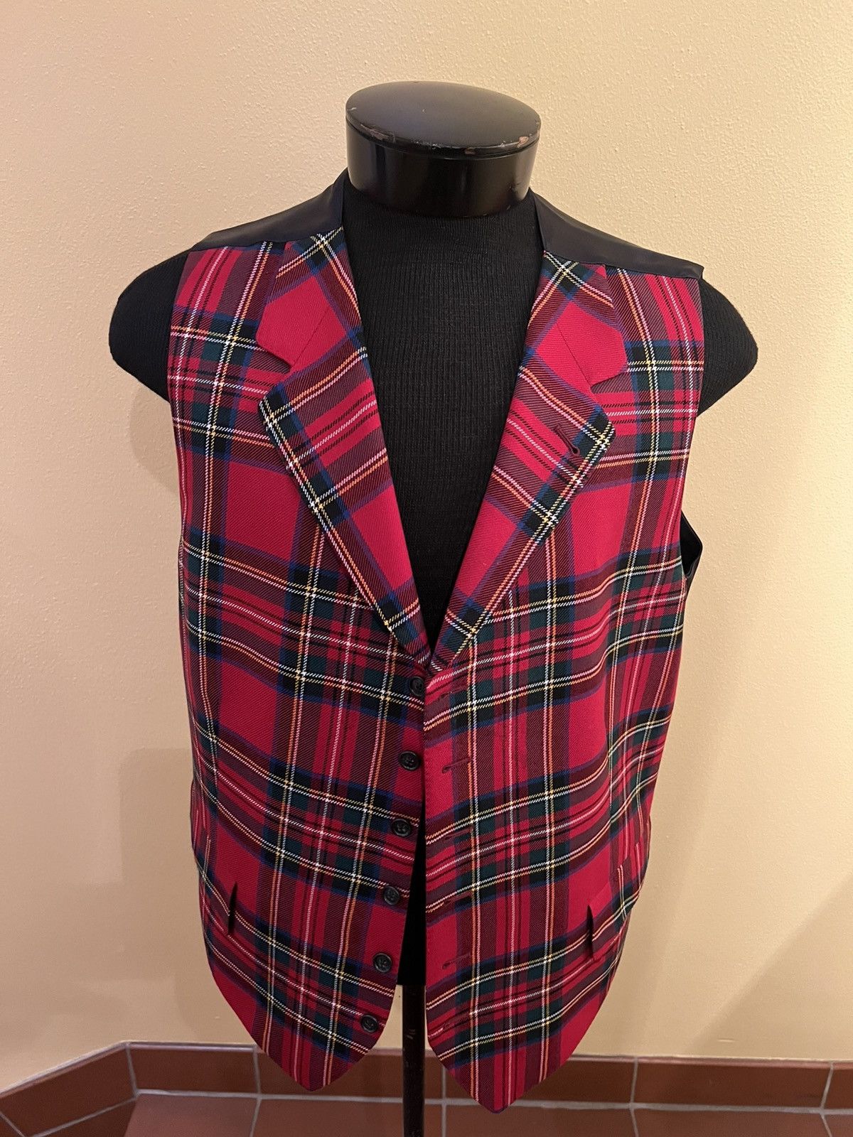 Faconnable Red Stewart tartan wool plaid vintage Facconable vest Size US L / EU 52-54 / 3 - 1 Thumbnail