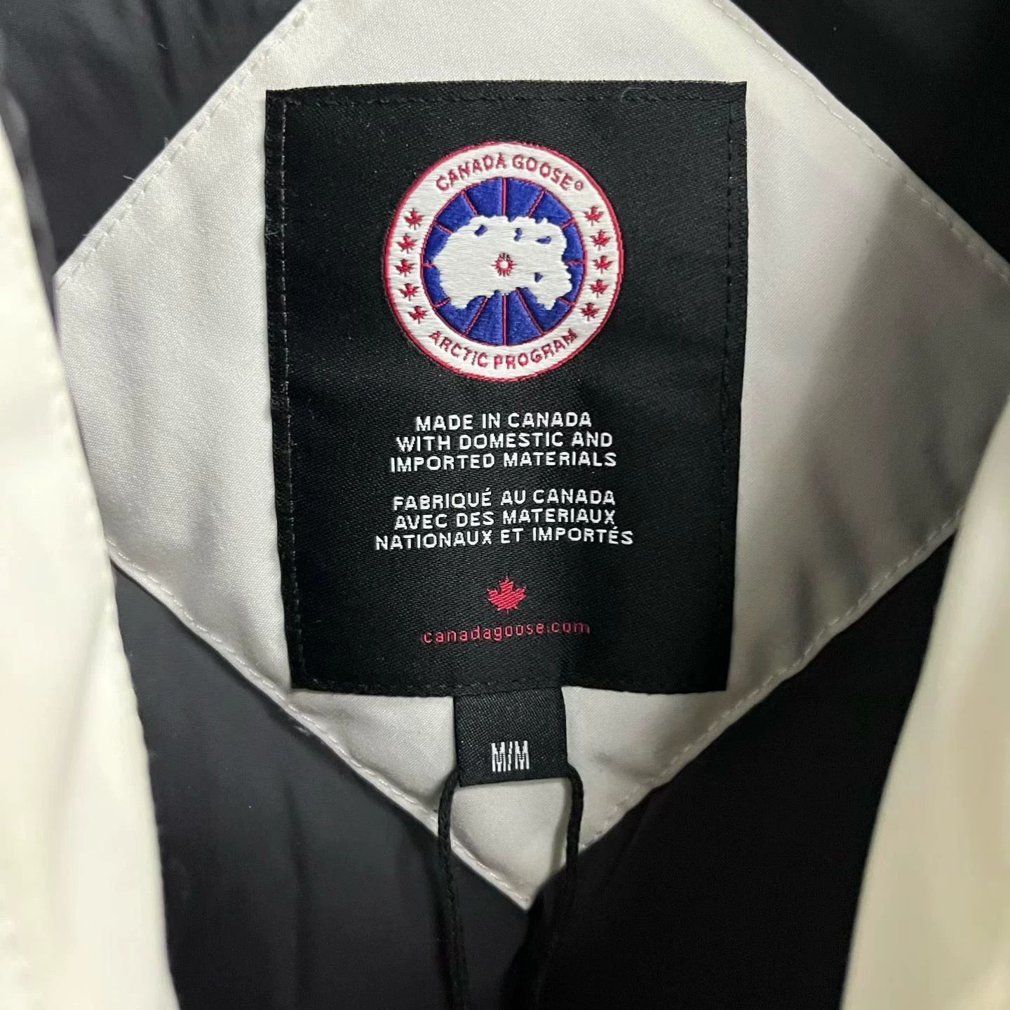Canada Goose canada goose white parka with fur hood Size US M / EU 48-50 / 2 - 2 Thumbnail