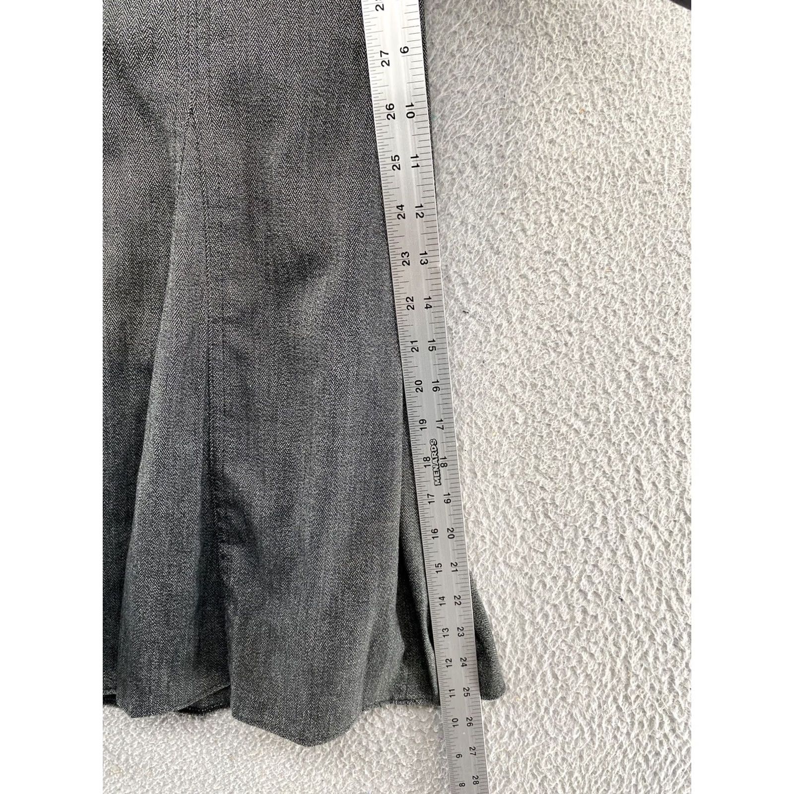 Vintage VINTAGE Darjoni Womens Gray Flared Knee Midi Skirt 6 Petite, Check, Polyester / Rayon / Elastane, Zip, Flat Front, Classic, All Seasons, 90s? Size 28" / US 6 / IT 42 - 6 Thumbnail