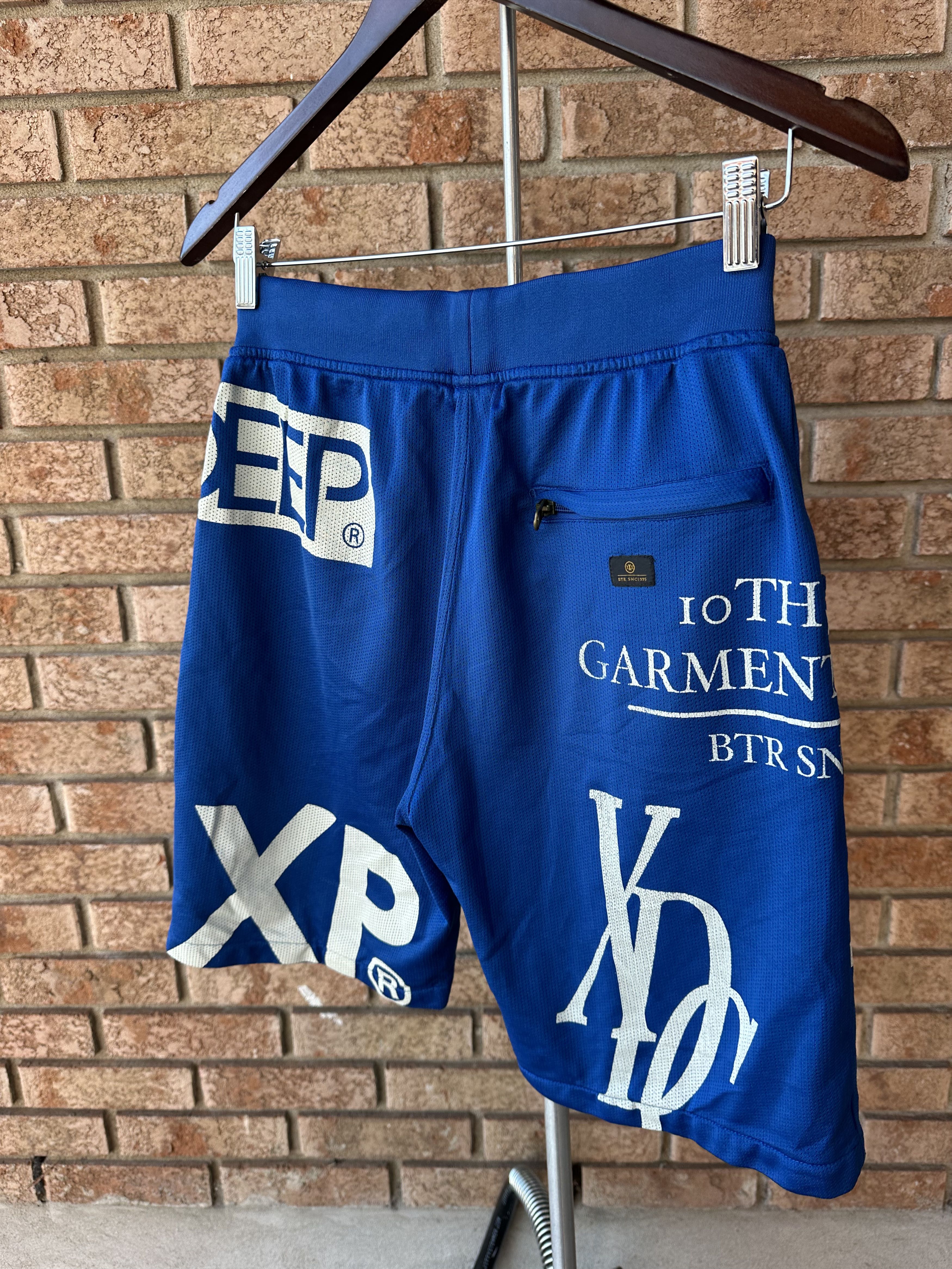 10 Deep Mesh Logo Shorts Size US 30 / EU 46 - 5 Thumbnail