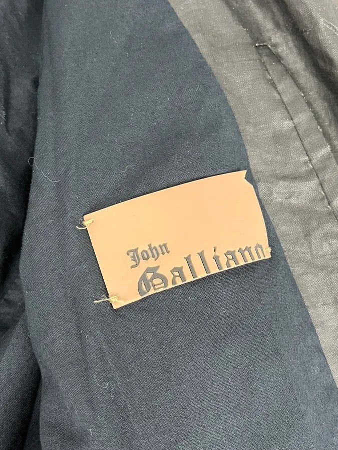 John Galliano 2000s John Galliano Black Waxed Asymmetrical Jacket Size US M / EU 48-50 / 2 - 11 Thumbnail