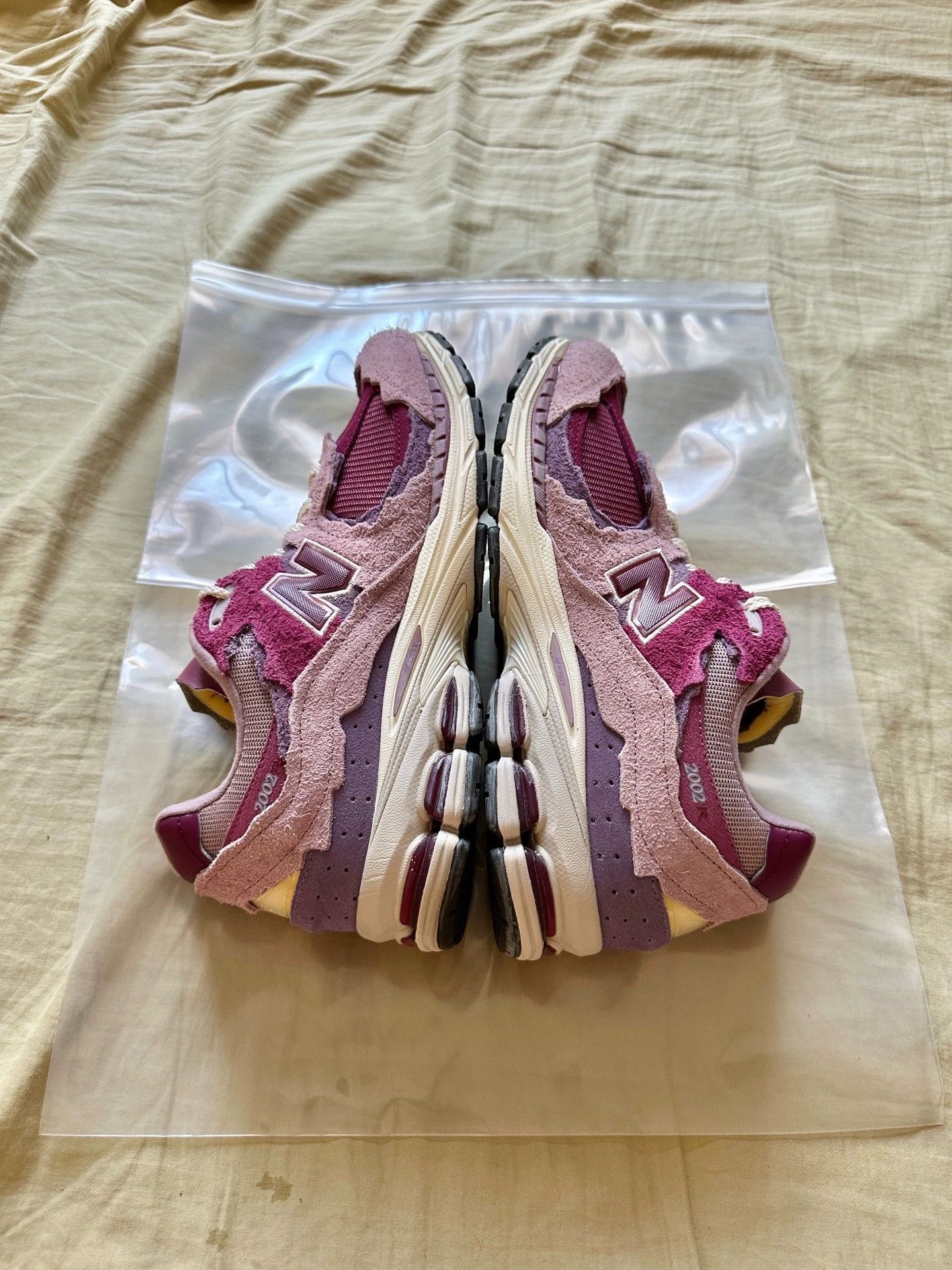 New Balance NB 2002R Low-Top 45 98New NoBox Cherry Blossom Pink Size US 11 / EU 44 - 5 Thumbnail
