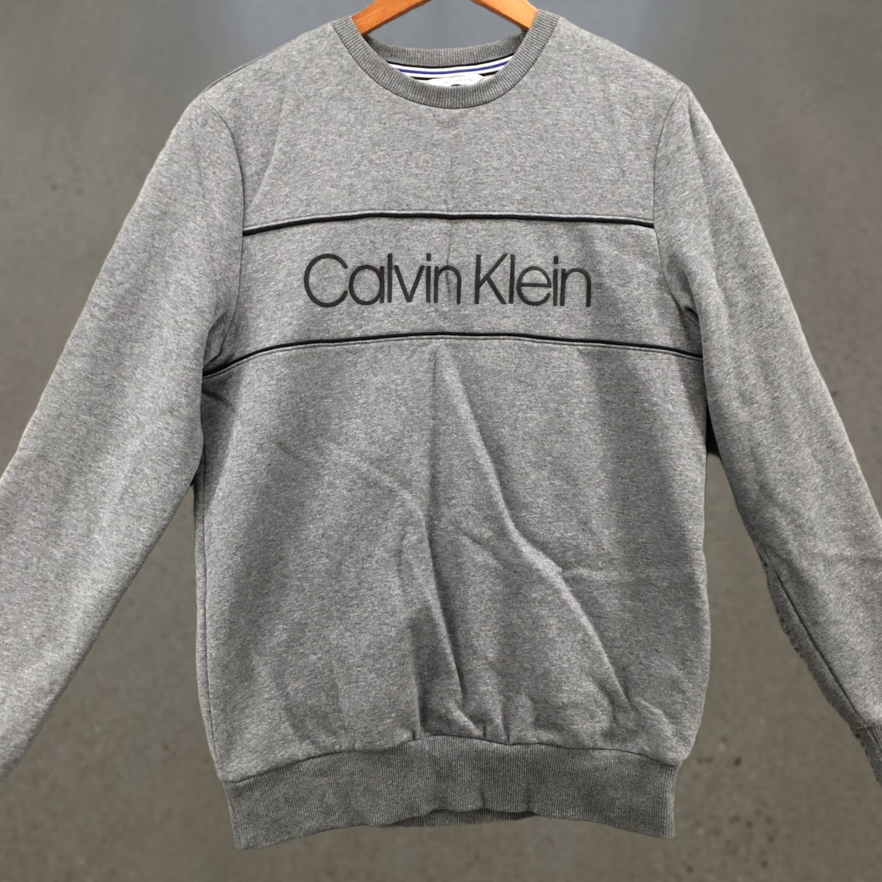 Calvin Klein Calvin Klein Sweatshirt Mens Small Crew Neck Long Sleeve Graphic Logo Gray Size US S / EU 44-46 / 1 - 1 Thumbnail