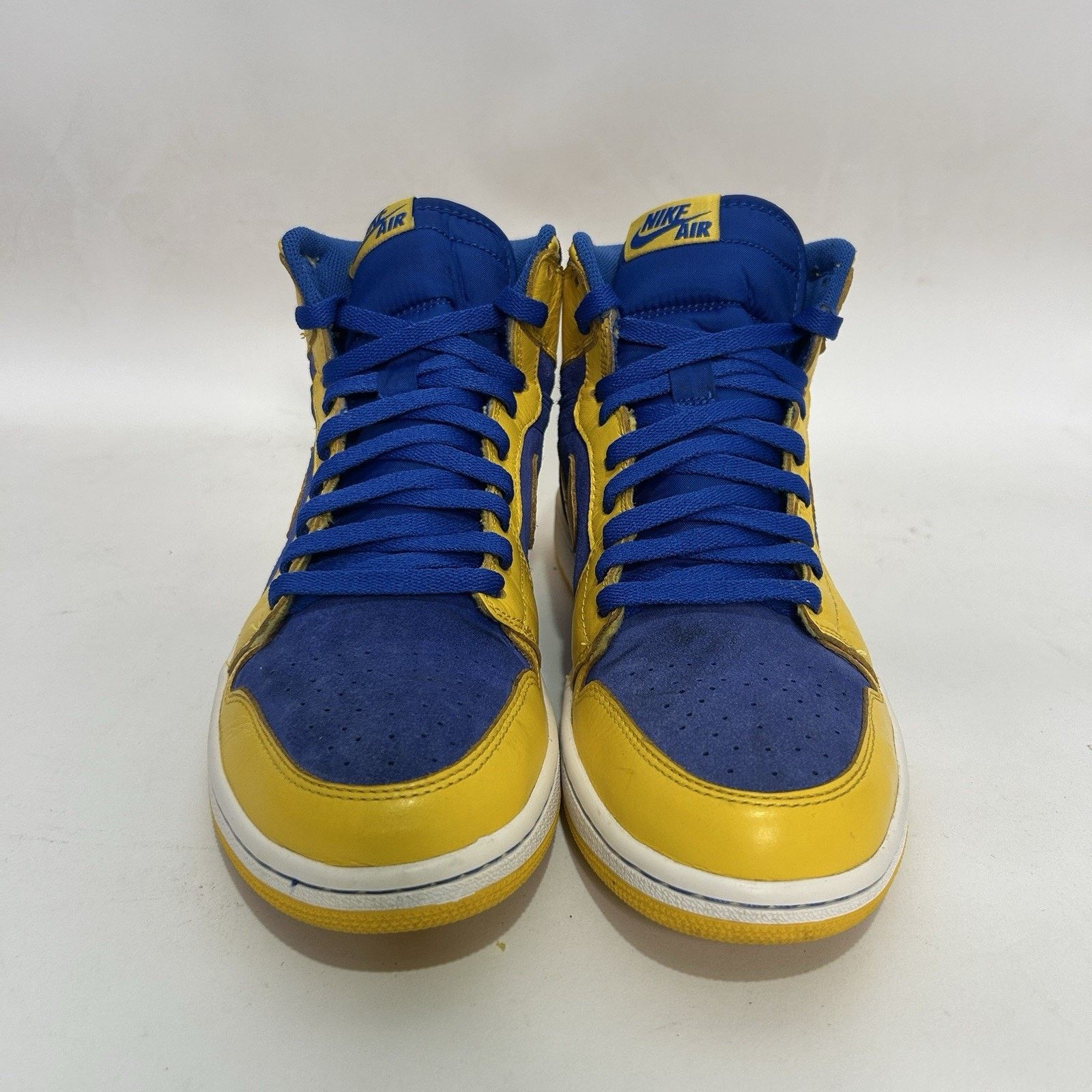 Jordan Brand Nike Air Jordan 1 Retro High OG “Laney” 2013 Size US 9.5 / EU 42-43 - 2 Thumbnail