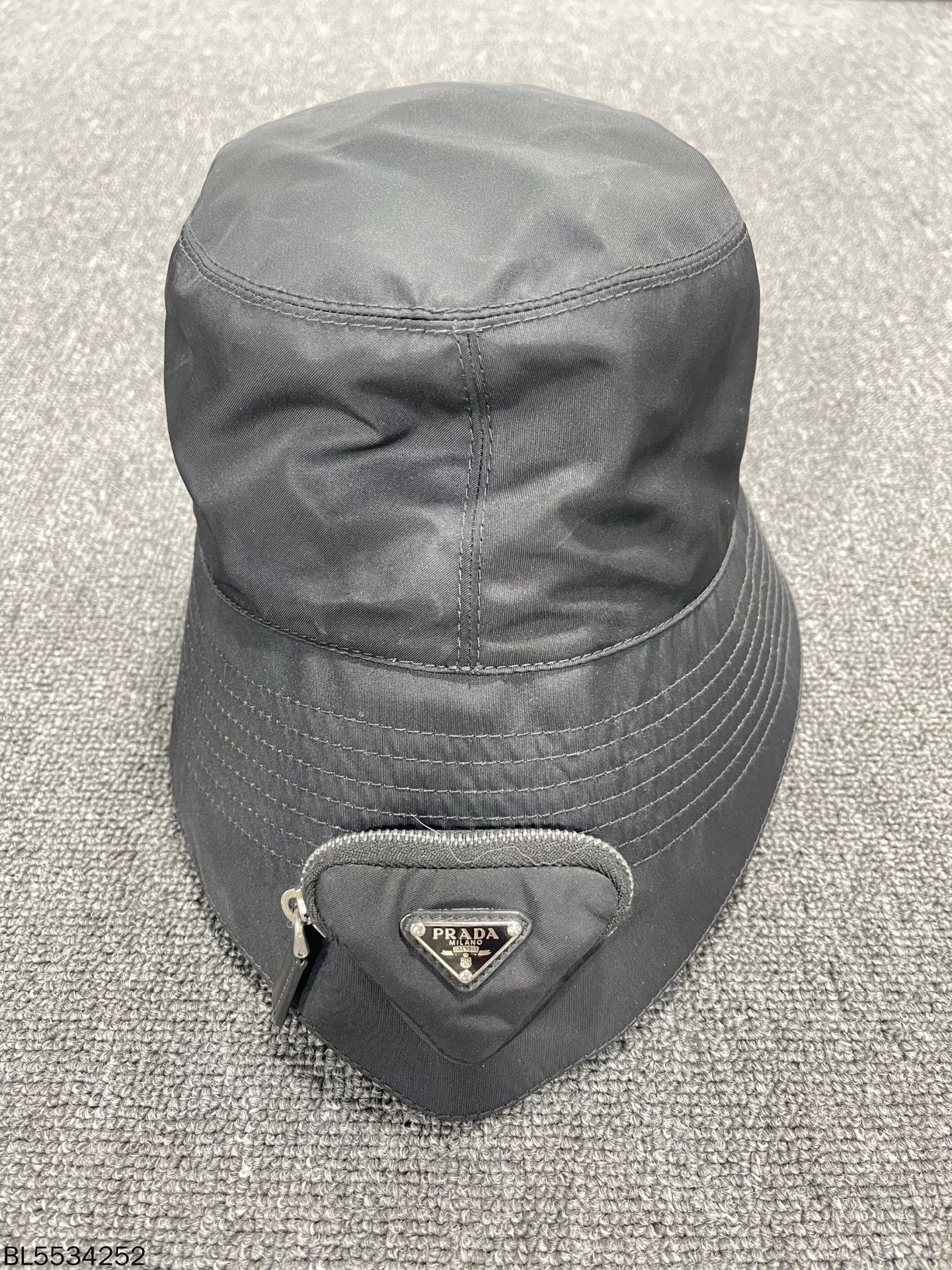 Prada PRADA Triangle Logo Nylon Fisherman Hat Black L Size ONE SIZE - 2 Thumbnail