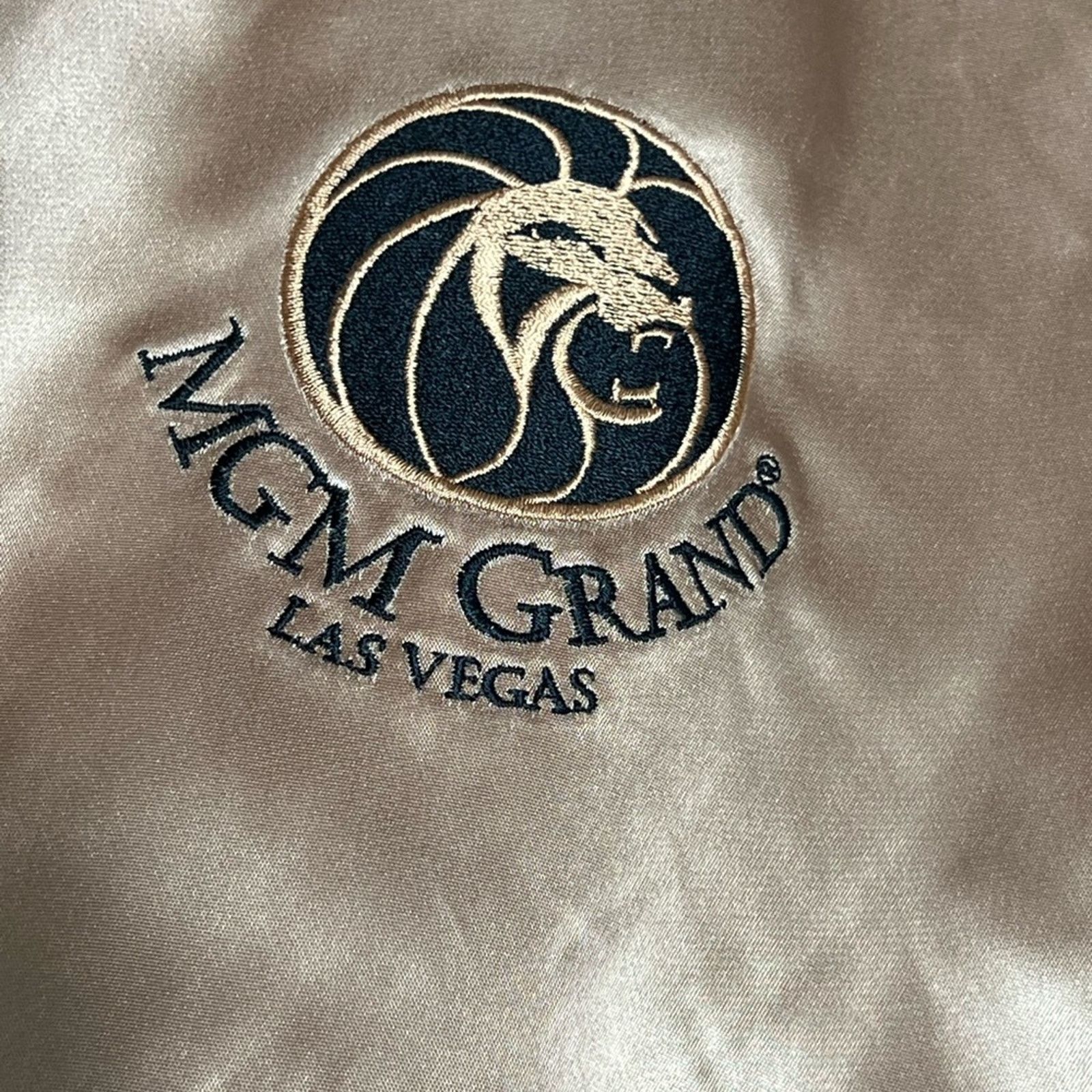 Other Vintage MGM Grand Studio Reversible Satin Jacket Vegas 90s Size US M / EU 48-50 / 2 - 9 Thumbnail