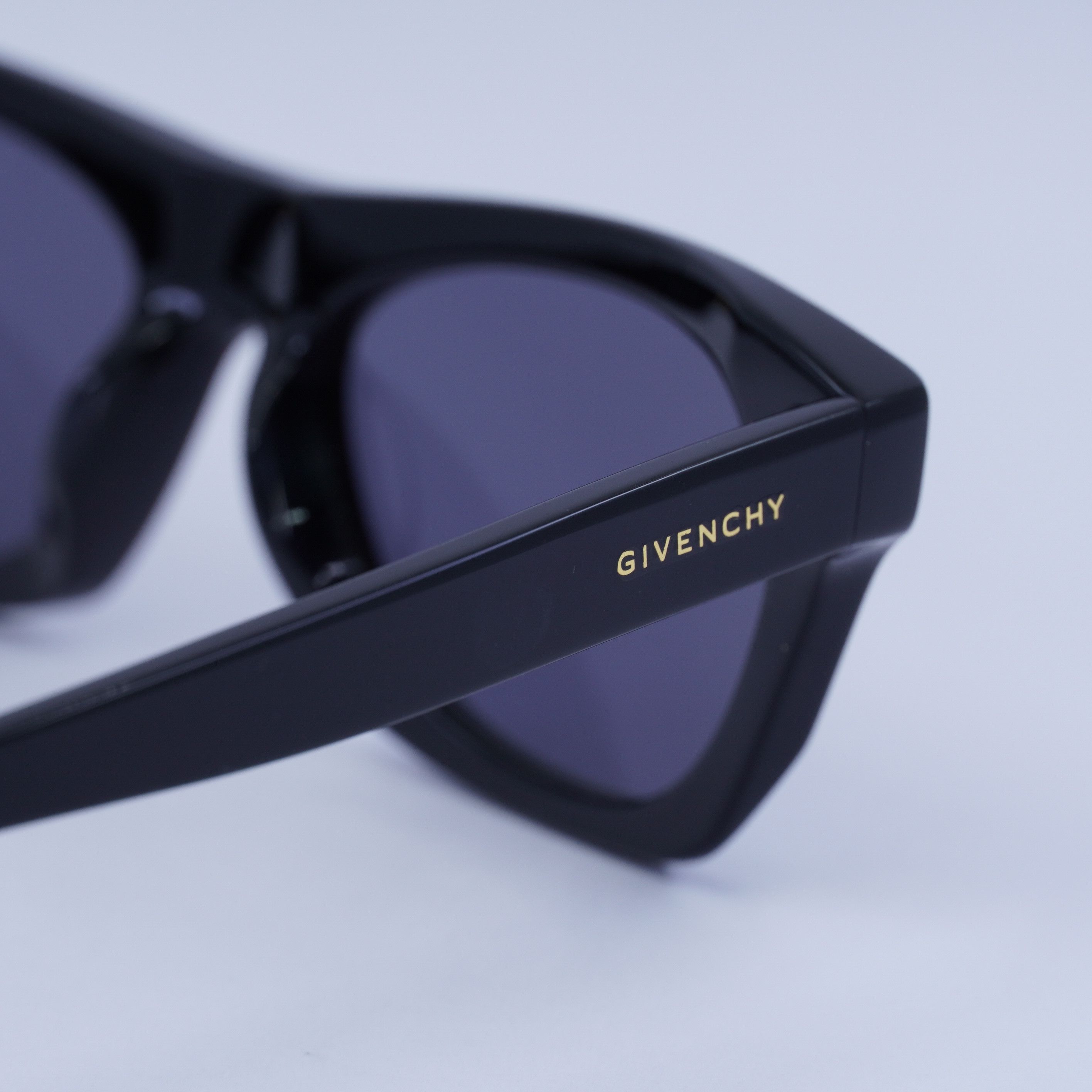 Givenchy 🕶️ New Givenchy GV40026U 01A Black Sunglasses Size ONE SIZE - 9 Thumbnail