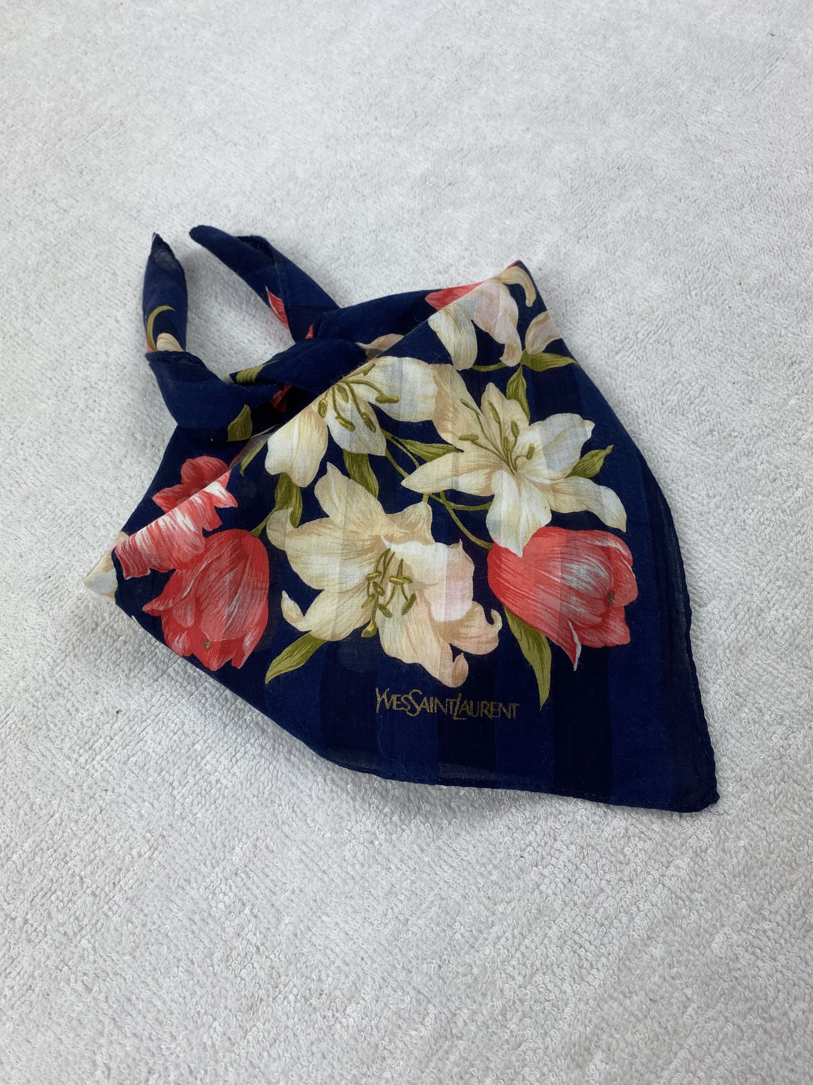 Yves Saint Laurent Yves Saint Laurent Handkerchief / Bandana / Neckerchief Size ONE SIZE - 1 Thumbnail