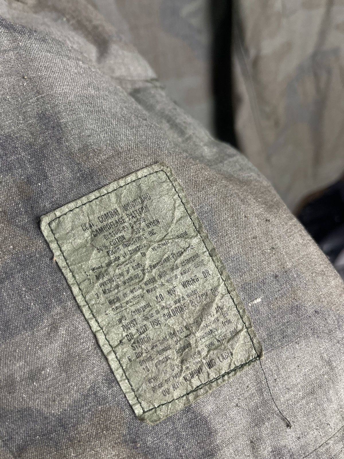 Vintage Army Coat Combat Woodland Camouflage Pattern Men’s Size S Size US S / EU 44-46 / 1 - 12 Thumbnail