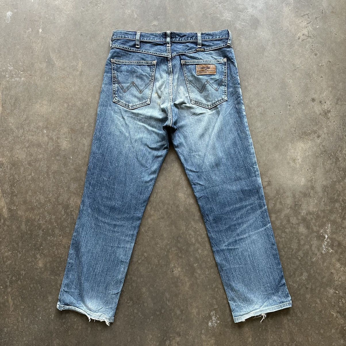 Japanese Brand × Jean × Vintage Vintage Wrangler Distressed Faded Denim Jean Pant W34 Size US 34 / EU 50 - 9 Thumbnail