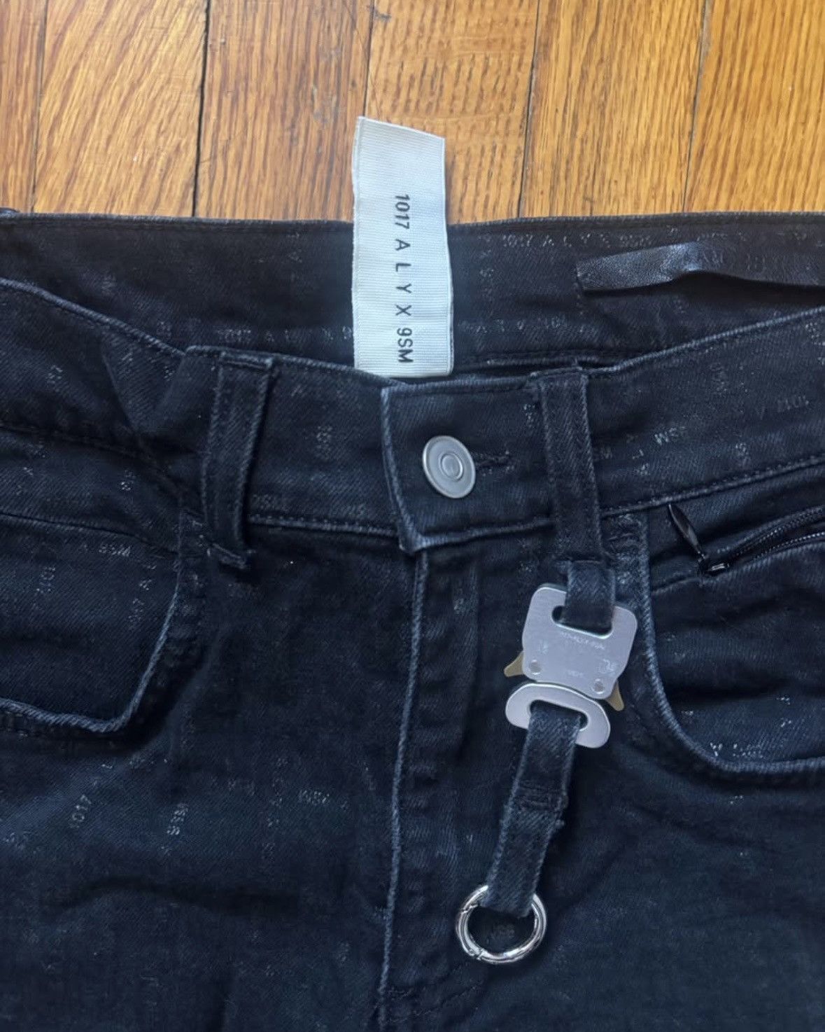 1017 ALYX 9SM Logo Print High Rise Straight Leg Black Jeans Size 28" / US 6 / IT 42 - 1 Thumbnail