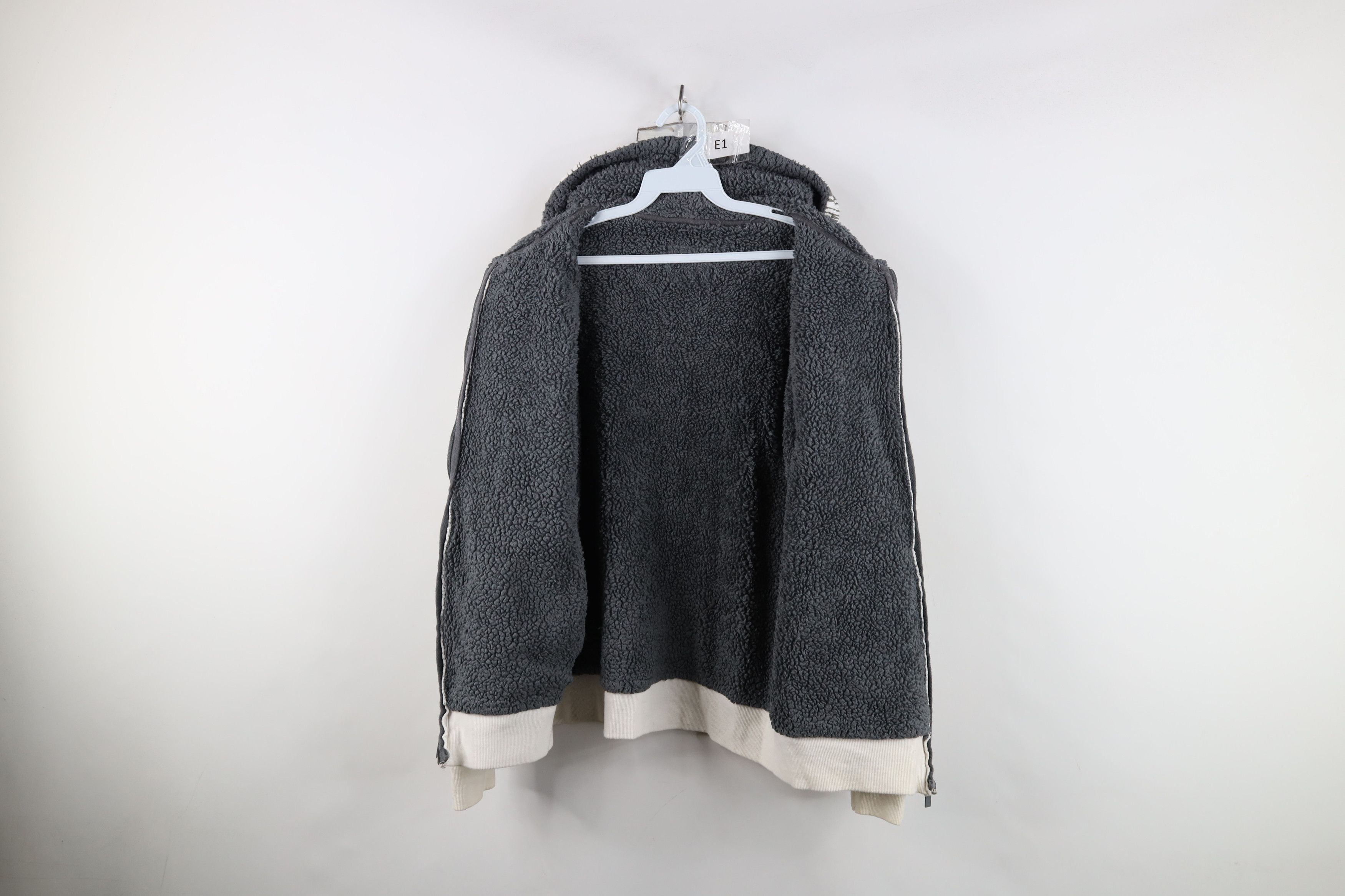 Vintage Vintage Y2K Streetwear Lined Skull Cross MMA UFC Hoodie Size US M / EU 48-50 / 2 - 10 Thumbnail