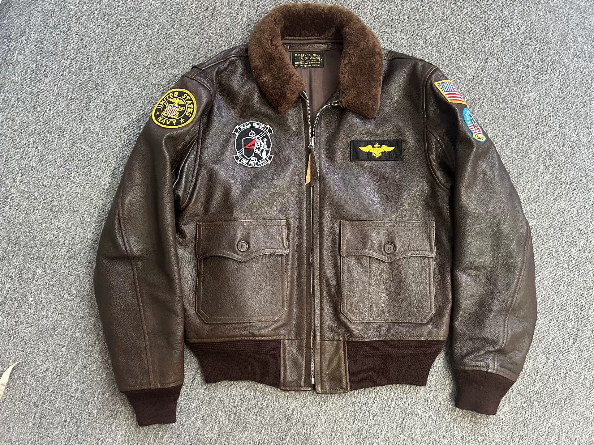 Eastman Leather Clothing brown leather pilot jacket with patches Size US L / EU 52-54 / 3 - 1 Thumbnail