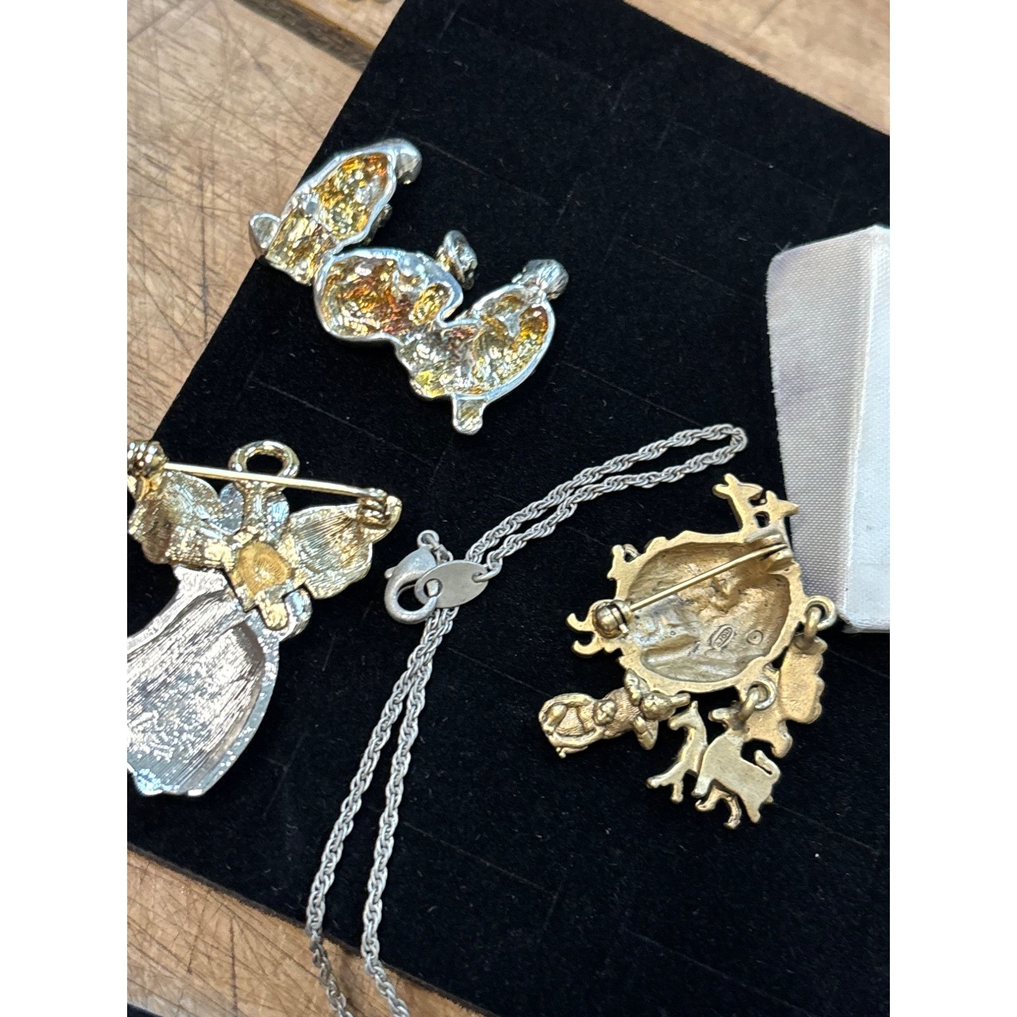 Other Assorted Religious Pendants & Necklaces With Crosses Angels Size ONE SIZE - 4 Thumbnail