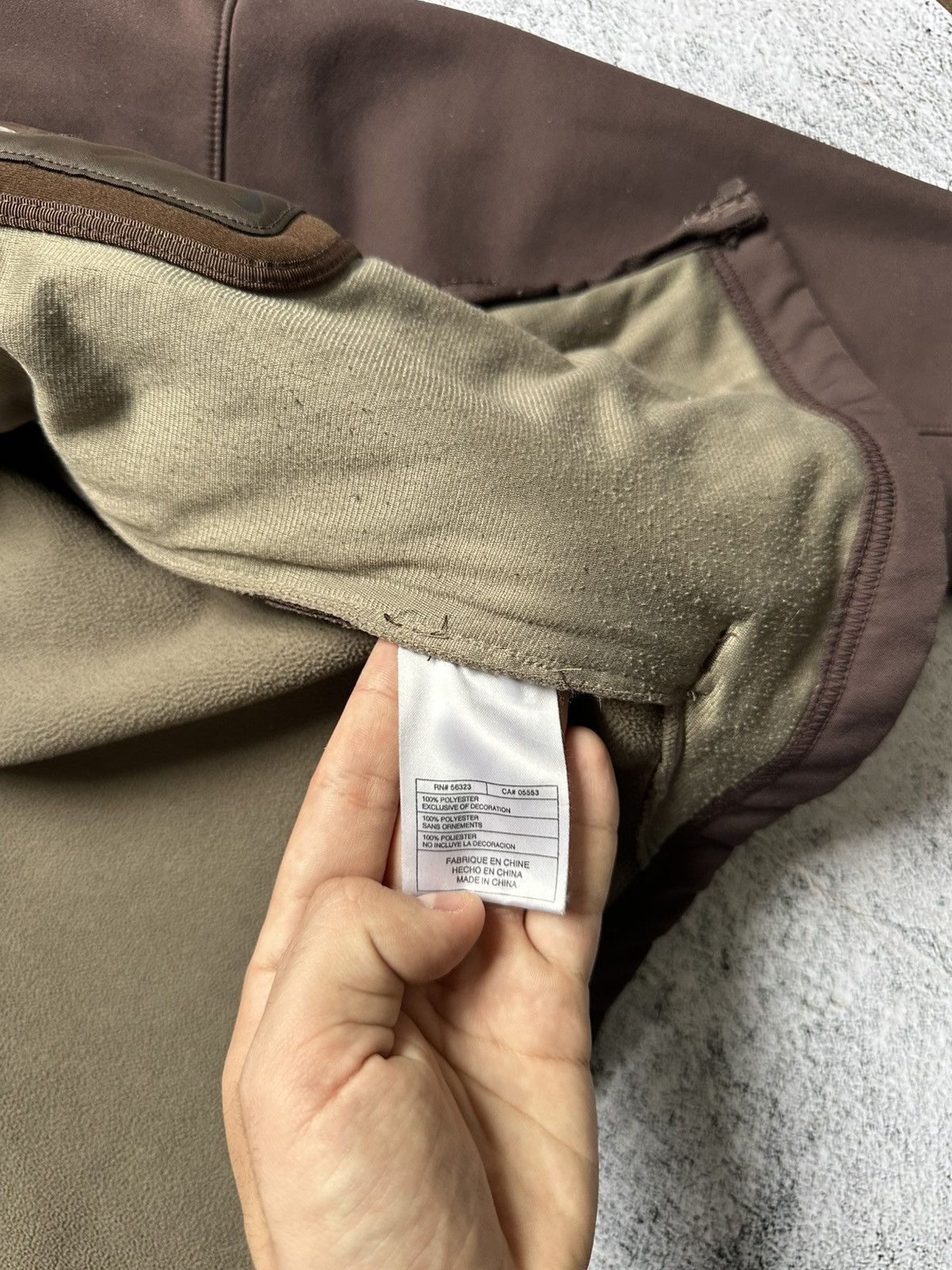 Nike Vintage Nike Light Zip Jacket Technology Y2K Fit Size US L / EU 52-54 / 3 - 12 Thumbnail