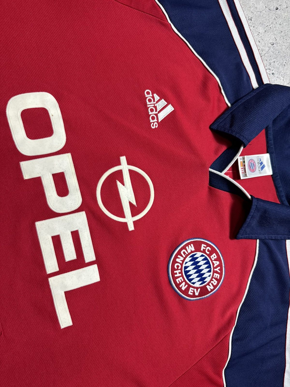 Adidas Adidas FC Bayern Muncher 2000/2001 Vintage Soccer Jersey Size US XL / EU 56 / 4 - 5 Thumbnail