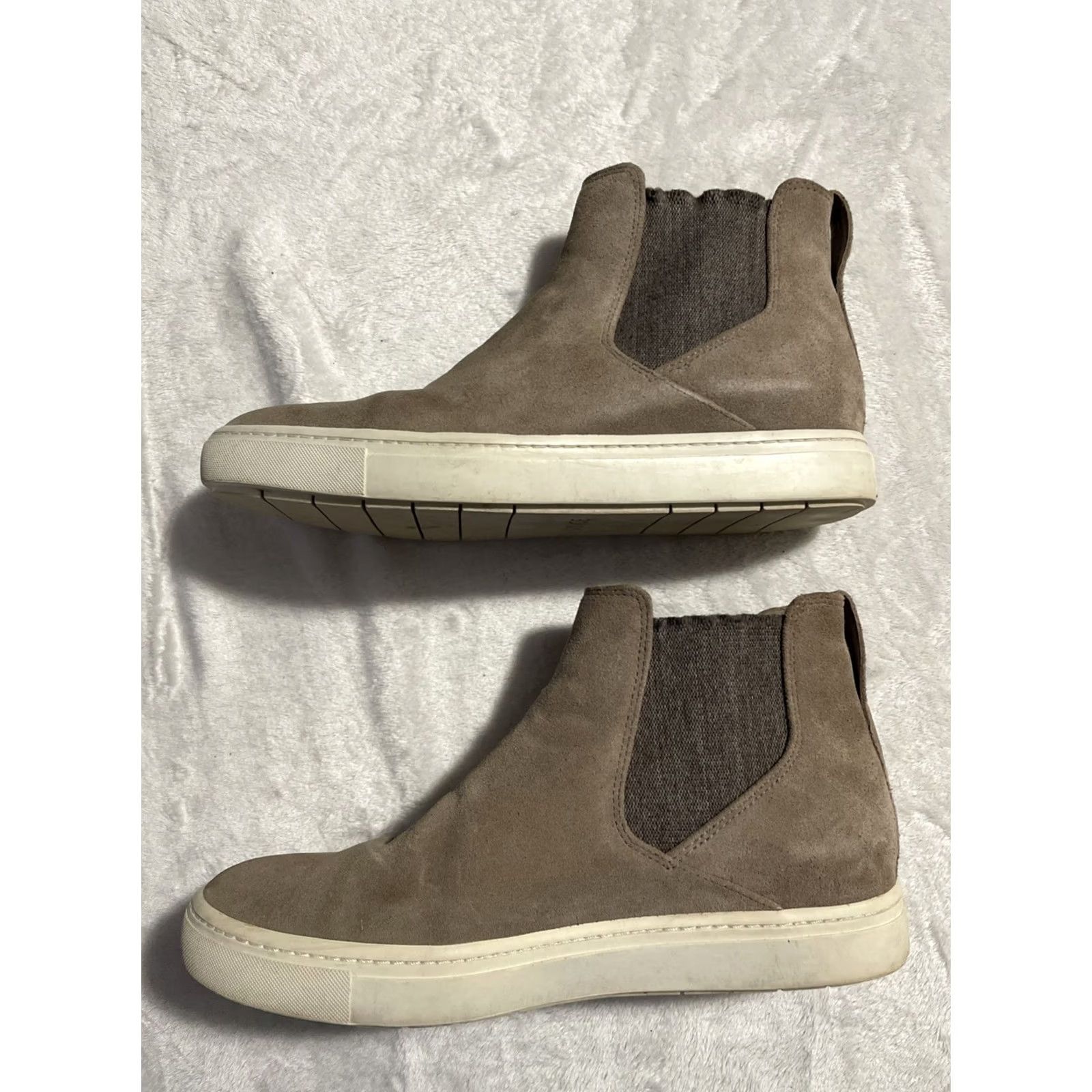 Vince Vince Chelsea High Top Leather Bootie Sneaker Womens 7M Gray Suede Casual Workwear Modern Bohemian Designer Chelsea Bootie Leather Sneaker M Womens Size M / US 6-8 / IT 42-44 - 5 Thumbnail