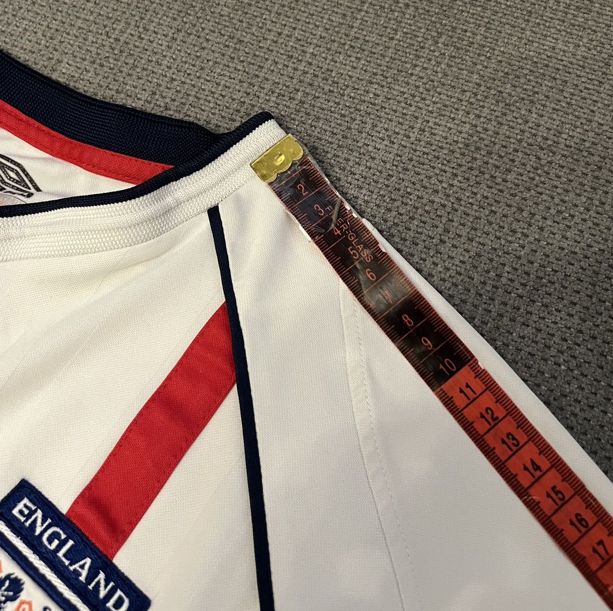 Umbro VINTAGE ENGLAND 2002 JERSEY Size US XL / EU 56 / 4 - 14 Thumbnail