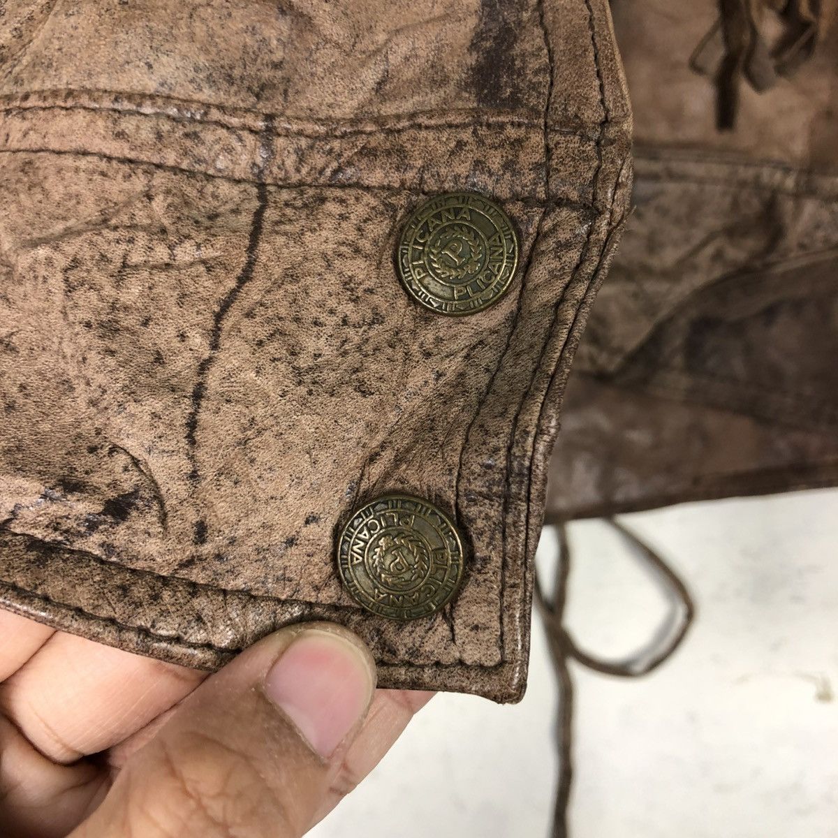 Japanese Brand 🔥VINTAGE CROPPED LEATHER JACKET RIOT RIOT DESIGN CHIA Size US M / EU 48-50 / 2 - 18 Thumbnail